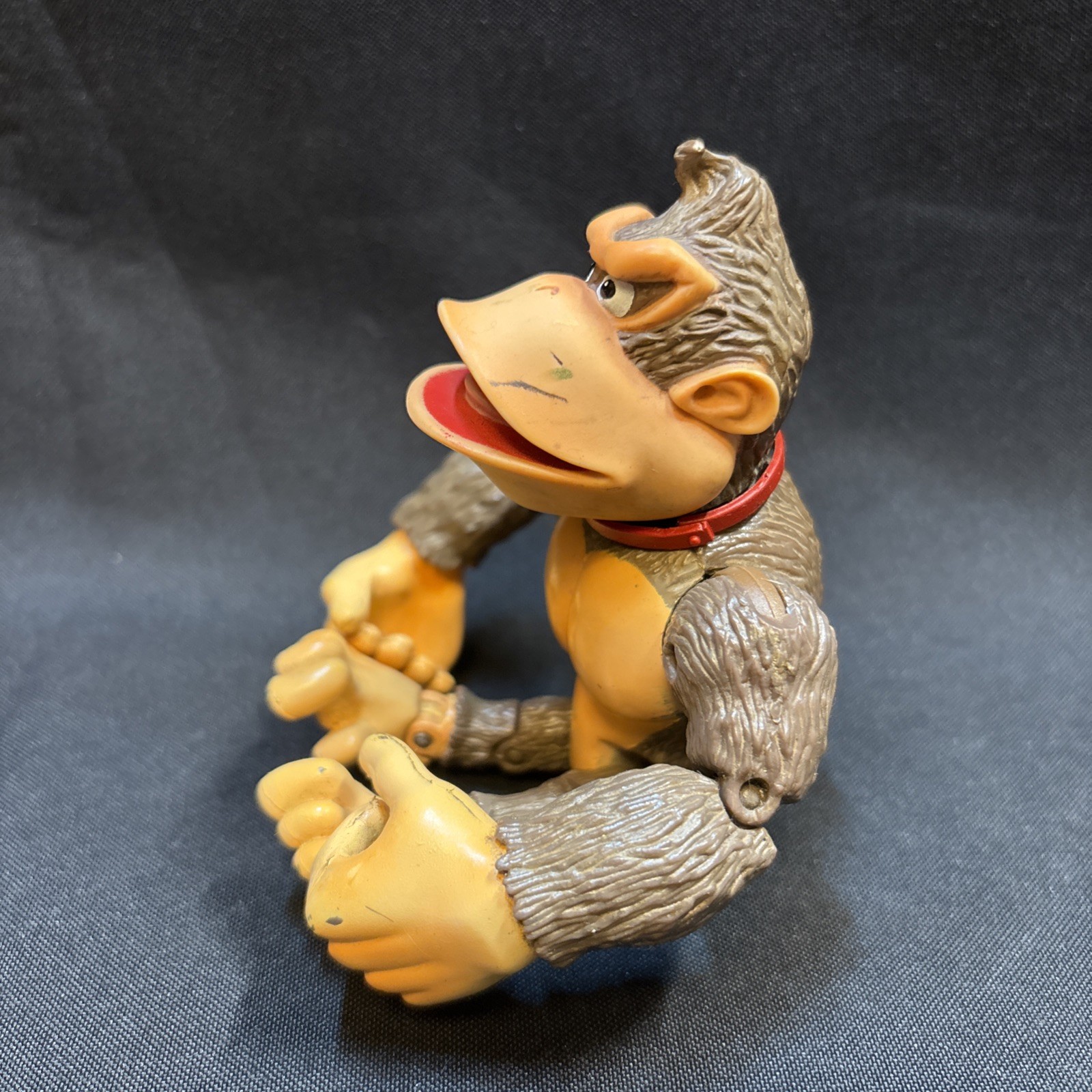 Nintendo Donkey Kong Figure 2000 Very Rare Vintage