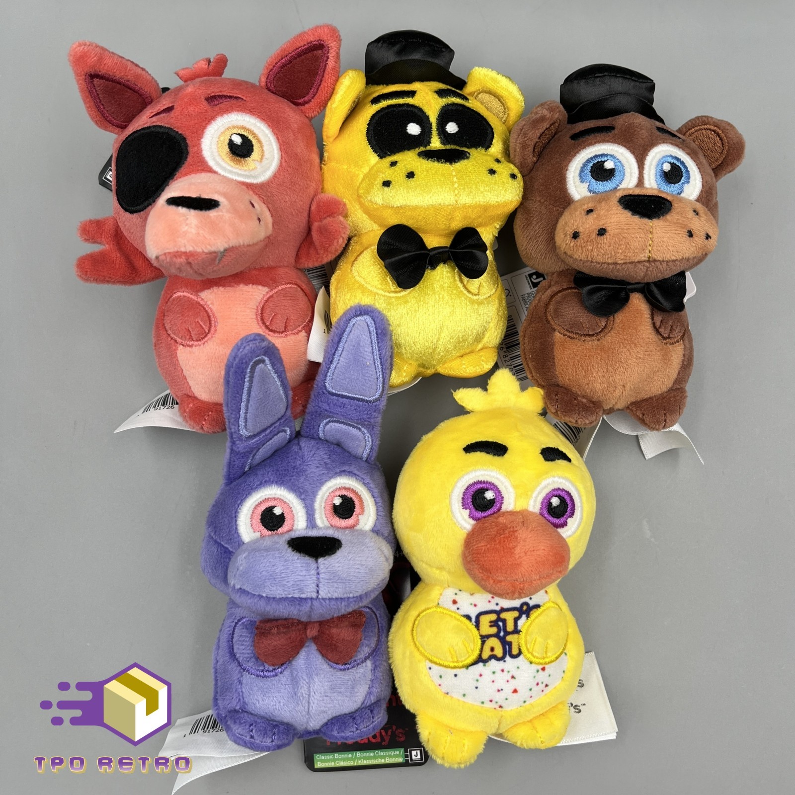 Jazwares FNAF 2025 4″ Mini Plush Set 5 GLOW EYES Freddy Bonnie Chica Foxy Golden