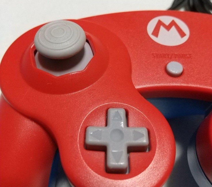 Club Nintendo Gamecube Mario controller w/box From Japan