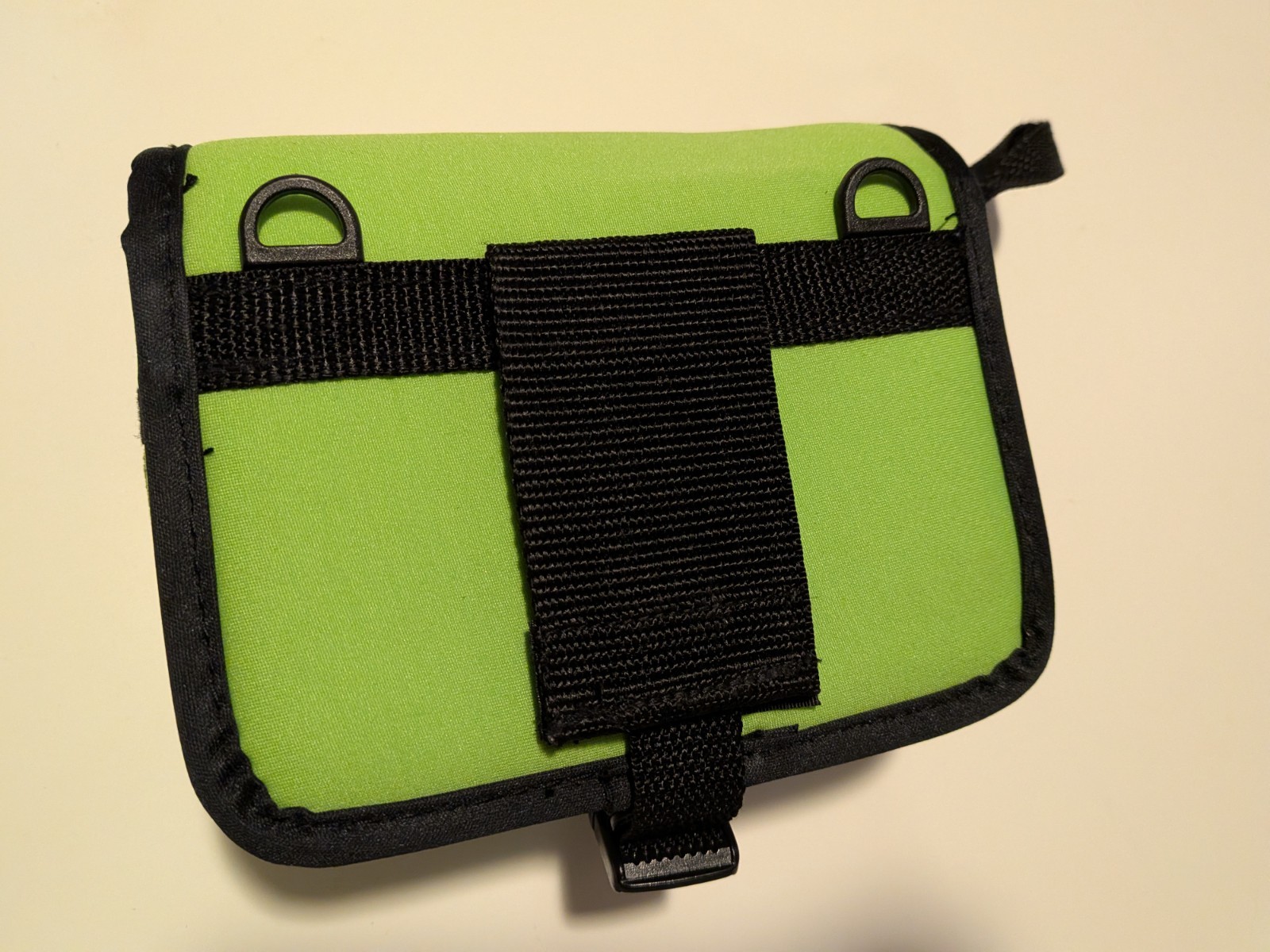 Case it GAME Padded Carrying Case for Nintendo DS Console, Green/Black