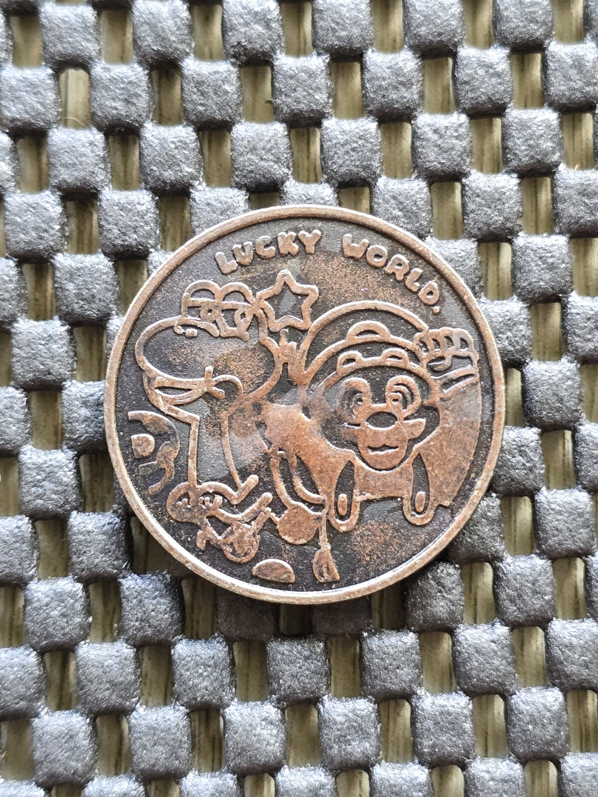 Super Mario Lucky World Coin Medal Nintendo Gachapon Rare Promo SNES GB [Lakitu]