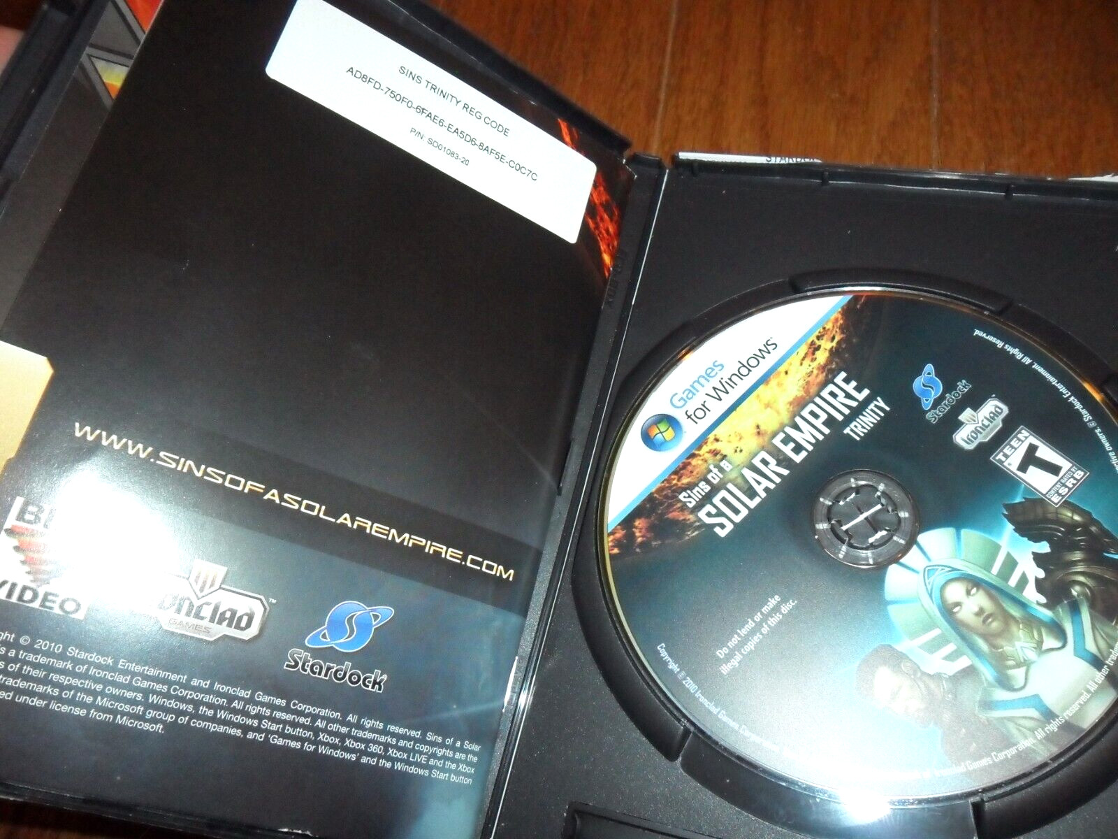 Sins of a Solar Empire: Trinity PC DVD Ironclad & Star Trek On Line PC DVD ROM