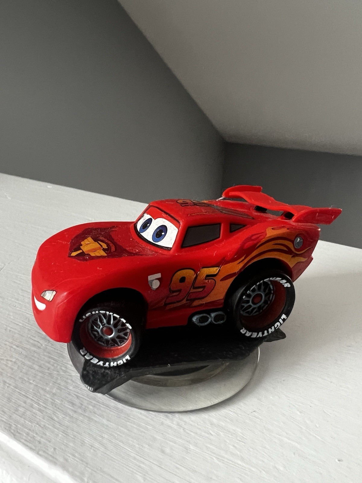 Disney Infinity Cars Figure Lot 3 – Tow Mater, Lightning McQueen Holly Shiftwell