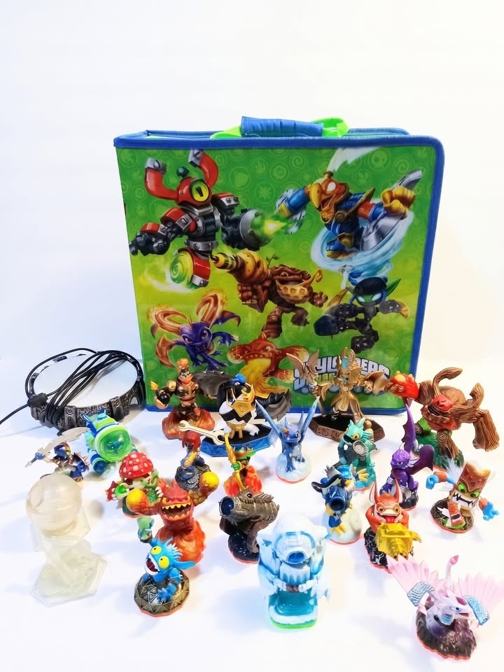Skylanders Figures Wii Collection Lot