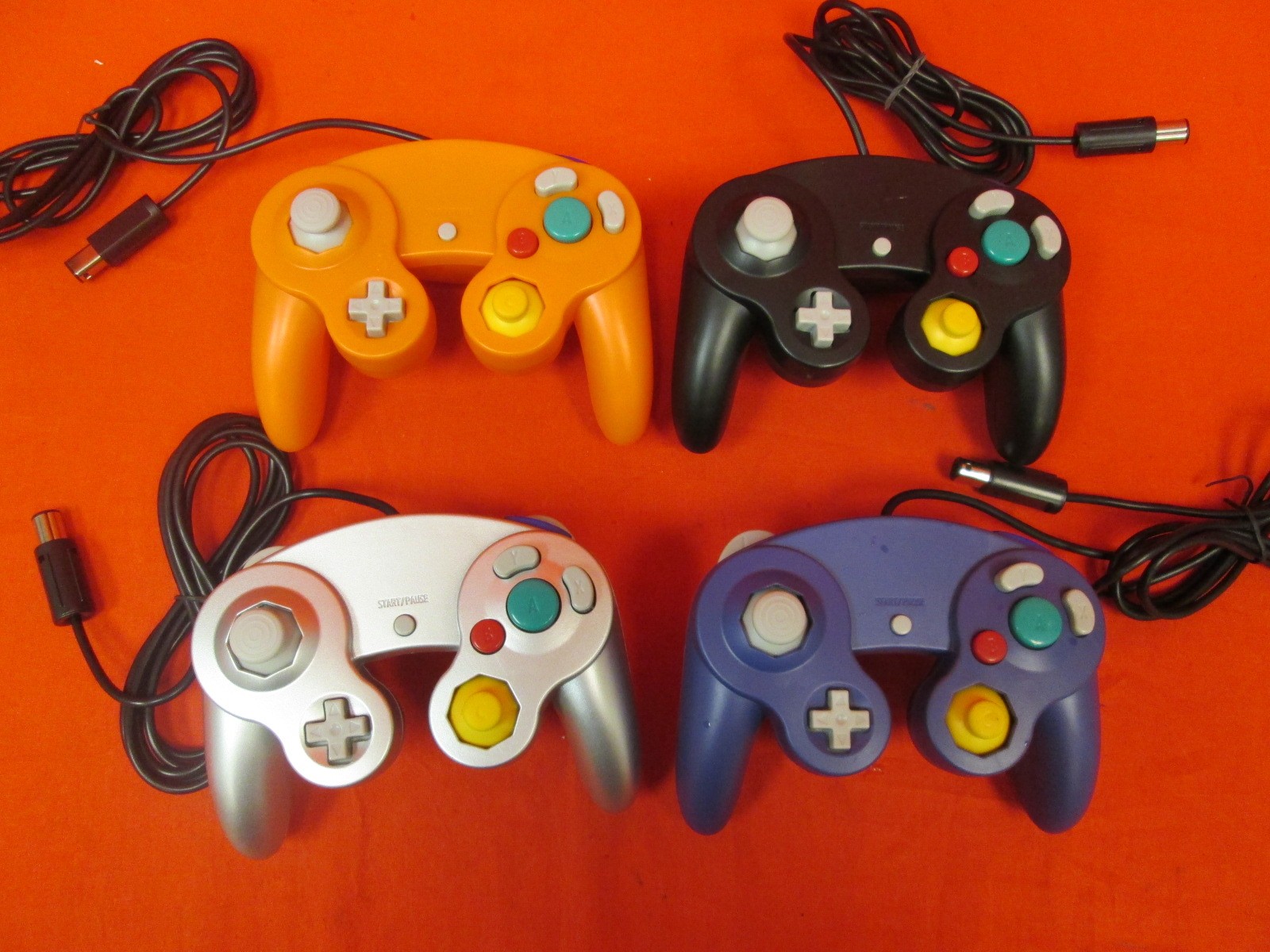 GameCube Console Purple Indigo With 4 Controllers Very Good 9409
