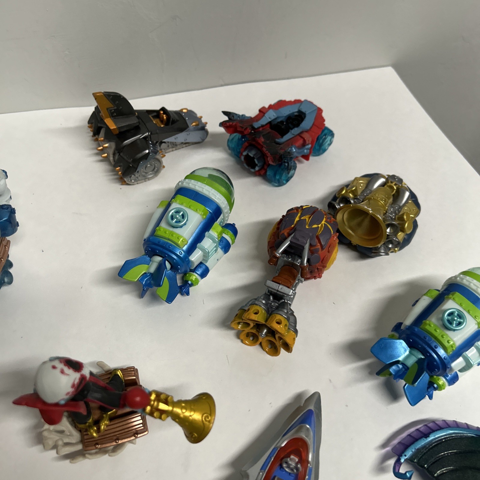Skylanders Superchargers Lot 9 Figures 10 Vehicles Tested & Working!