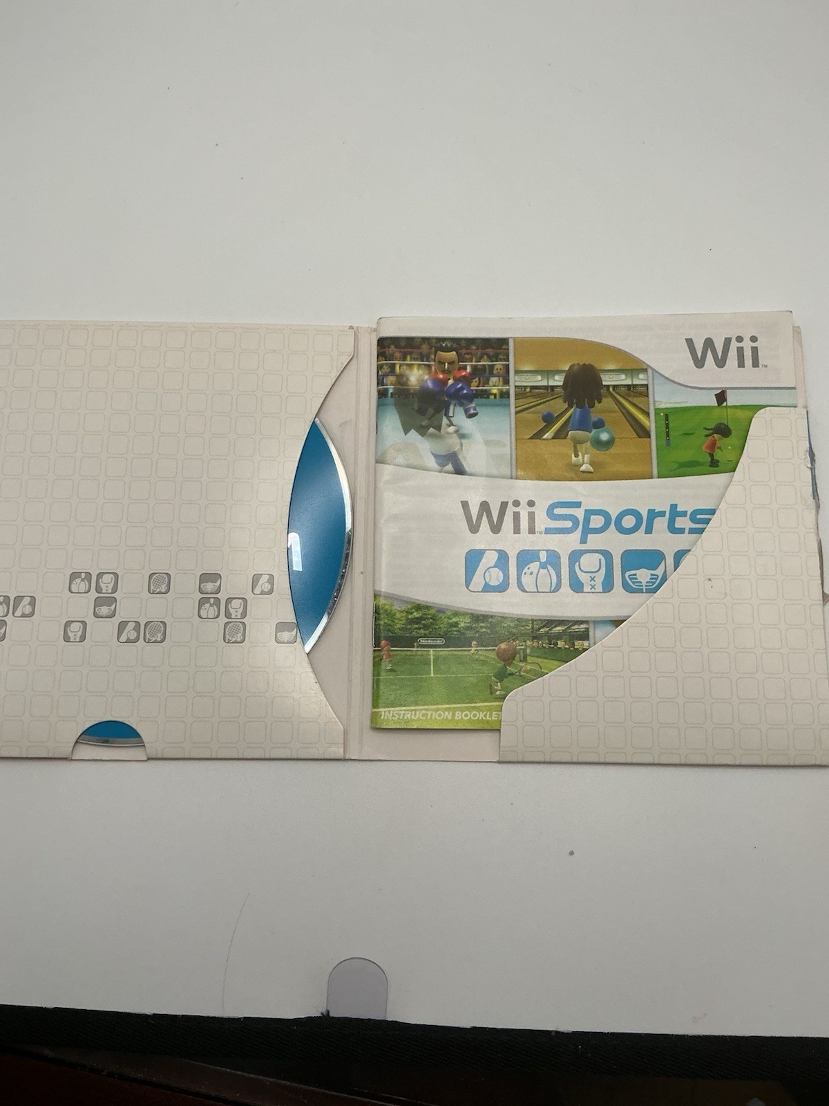 WI SPORTS (NINTENDO WII) WITH MANUAL & SLEEVE – (WBP015114)