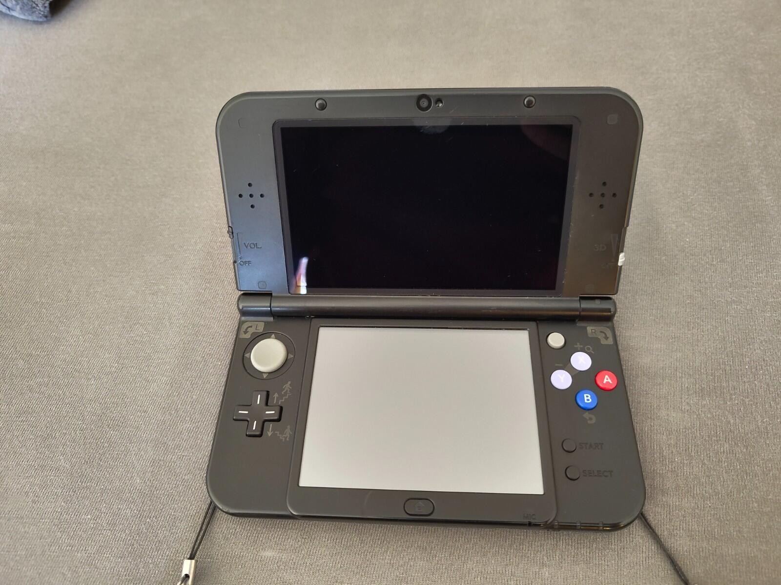 Rare New Nintendo 3DS XL Louvre Edition – Official Louvre Software