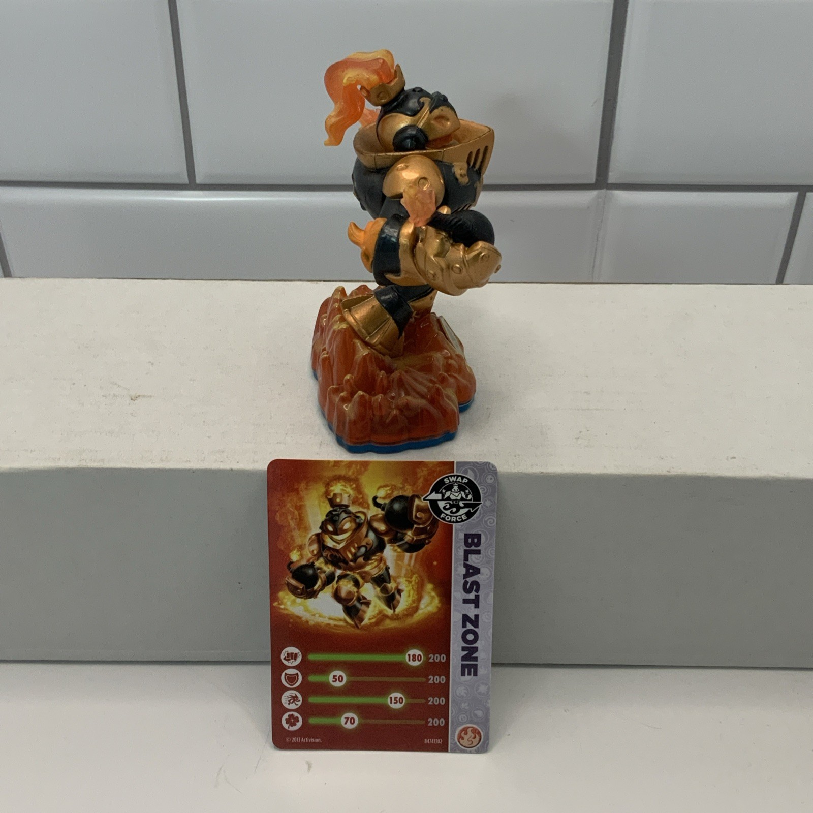 Skylanders Swap Force Blast Zone Fire Element Figure with Trading Card S2138A