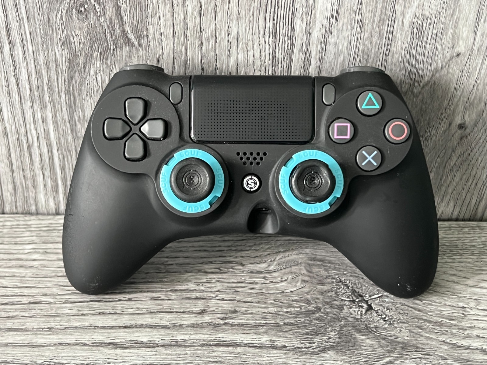 SCUF Impact PS4 Wireless Controller Black Paddles Tested – See Photos