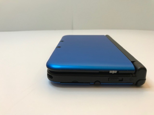 Nintendo 3DS XL Blue/Black Tested New Battery 32GB SD Card Charger Stylus
