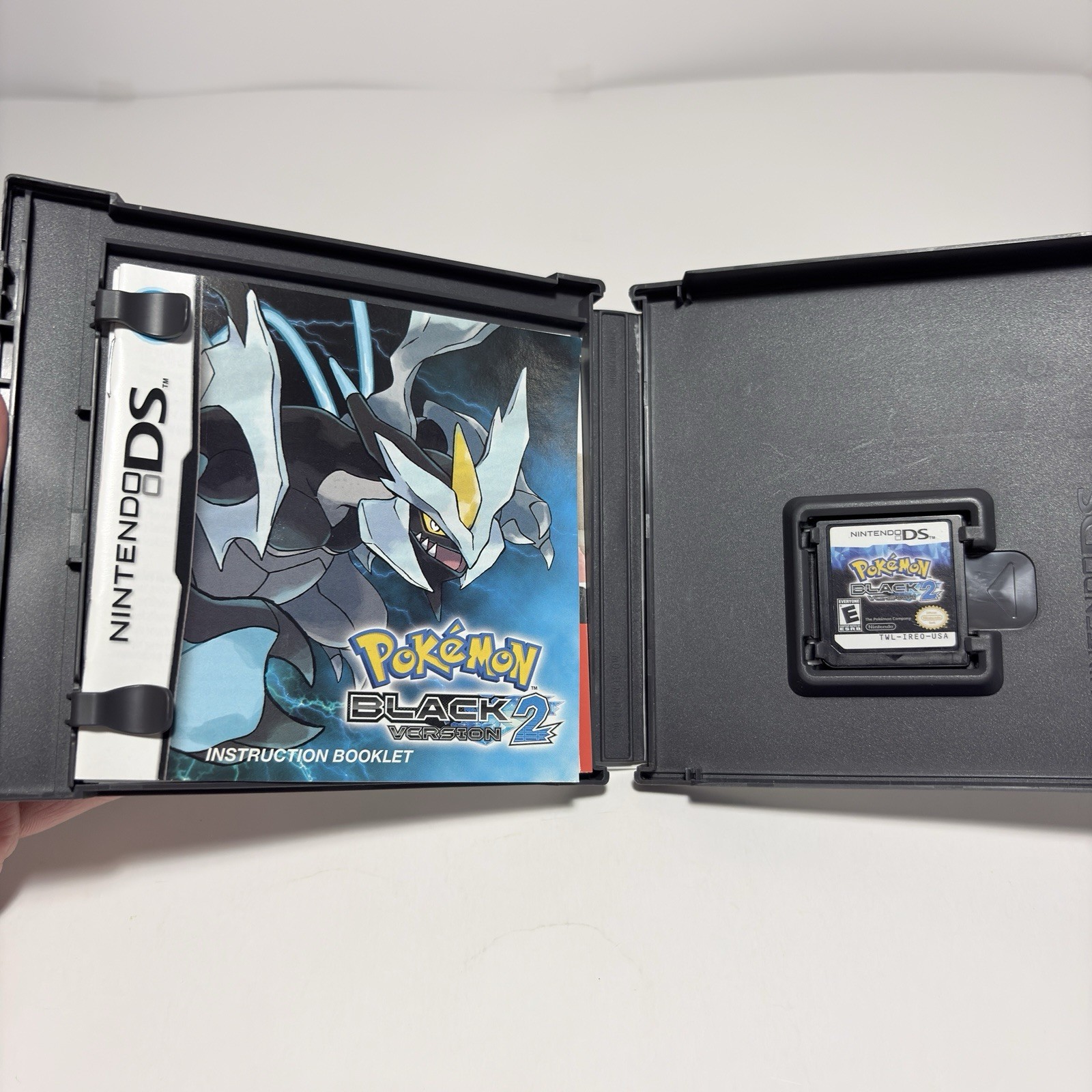 Pokemon Black 2 & White 2 Nintendo DS Both 100% Complete CIB Tested Authentic