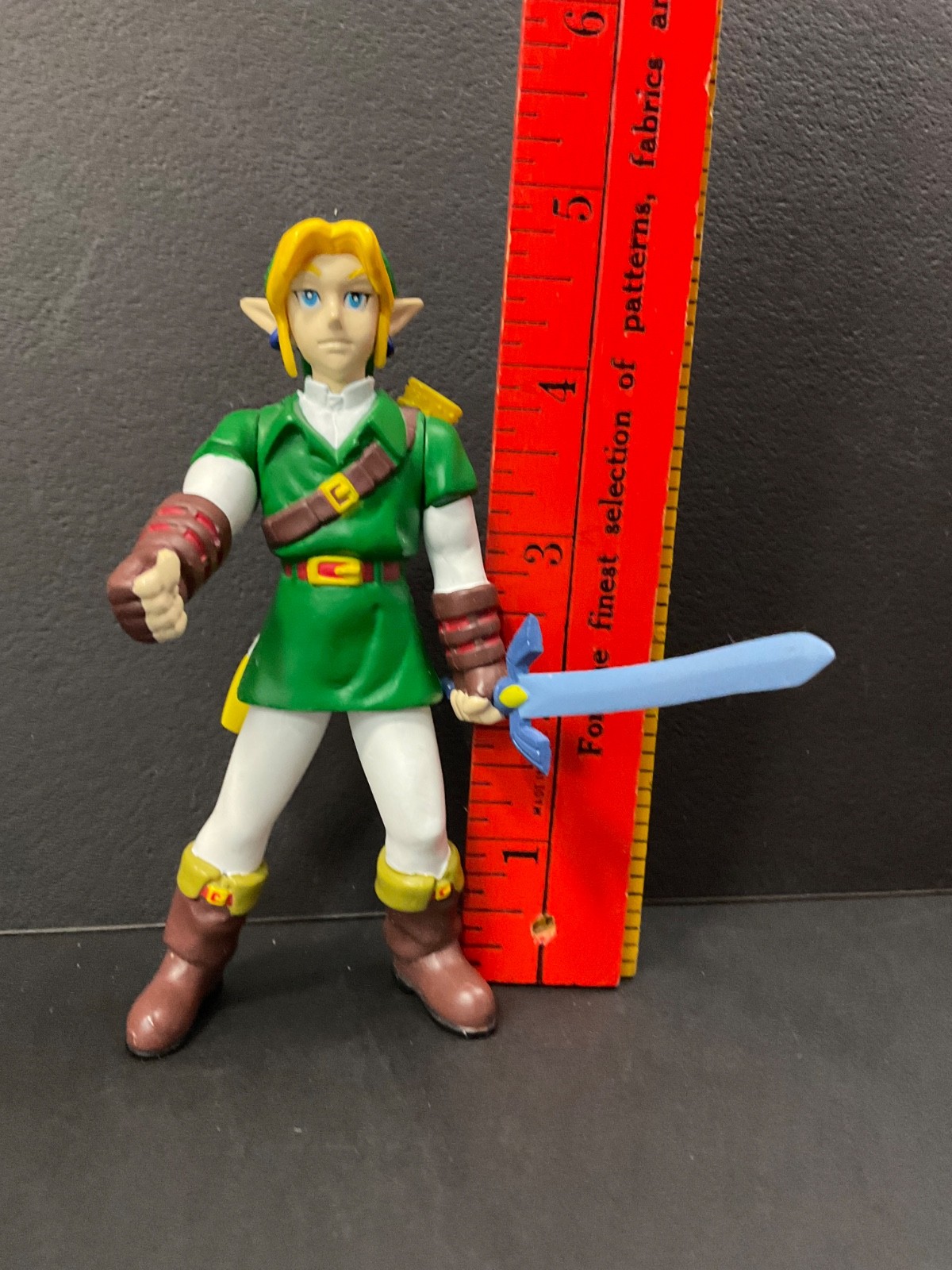 The Legend Of Zelda Ocarina Of Time 4.75” LINK Action Figure BD&A 1998 N64 LOOSE