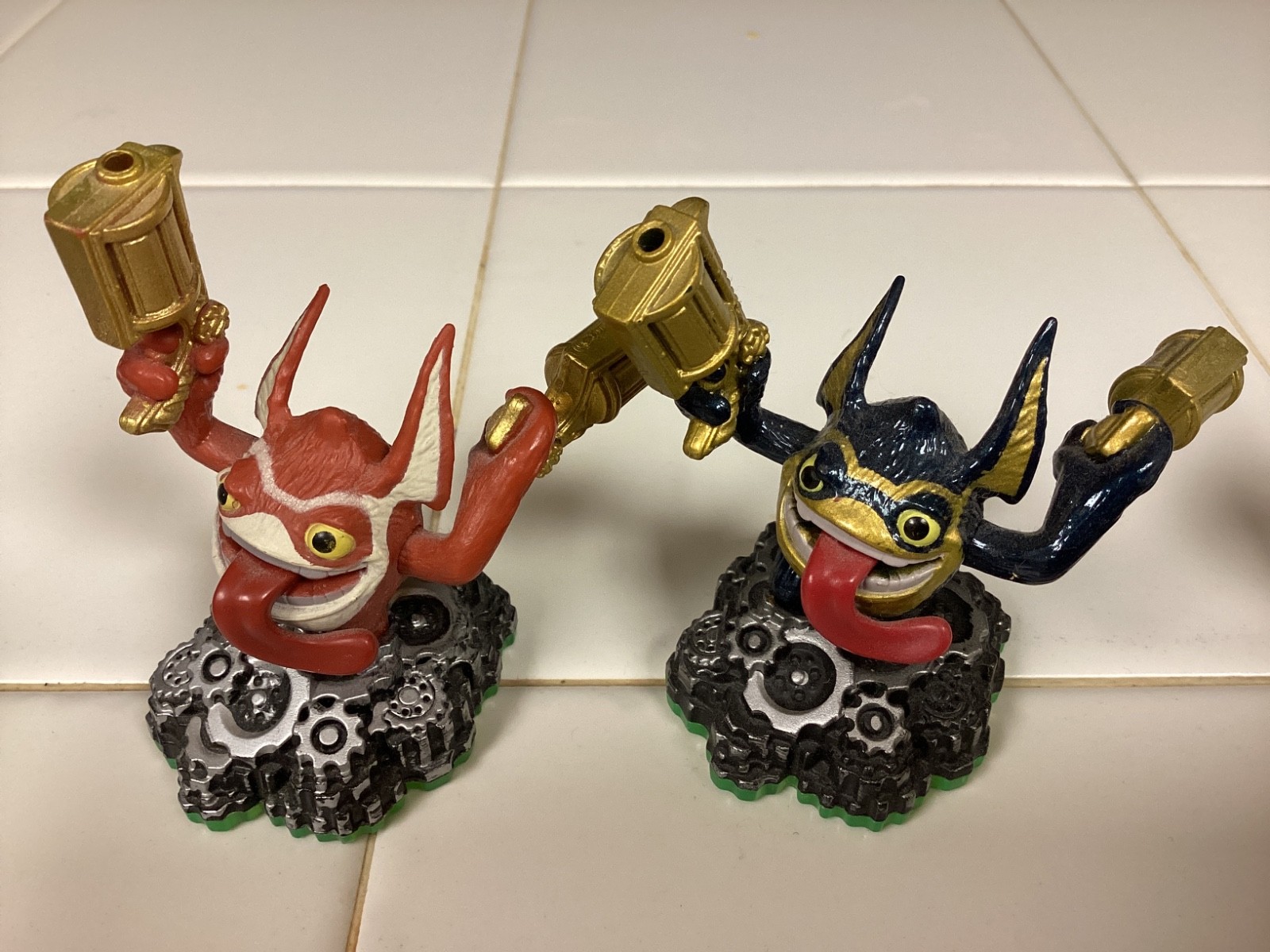 Skylanders lot(4): Legendary Trigger Happy, Legendary Chop Chop, etc