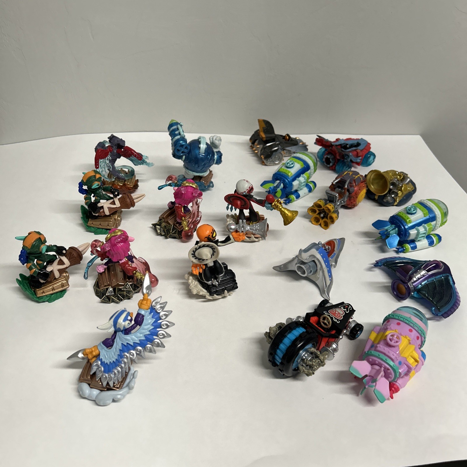 Skylanders Superchargers Lot 9 Figures 10 Vehicles Tested & Working!