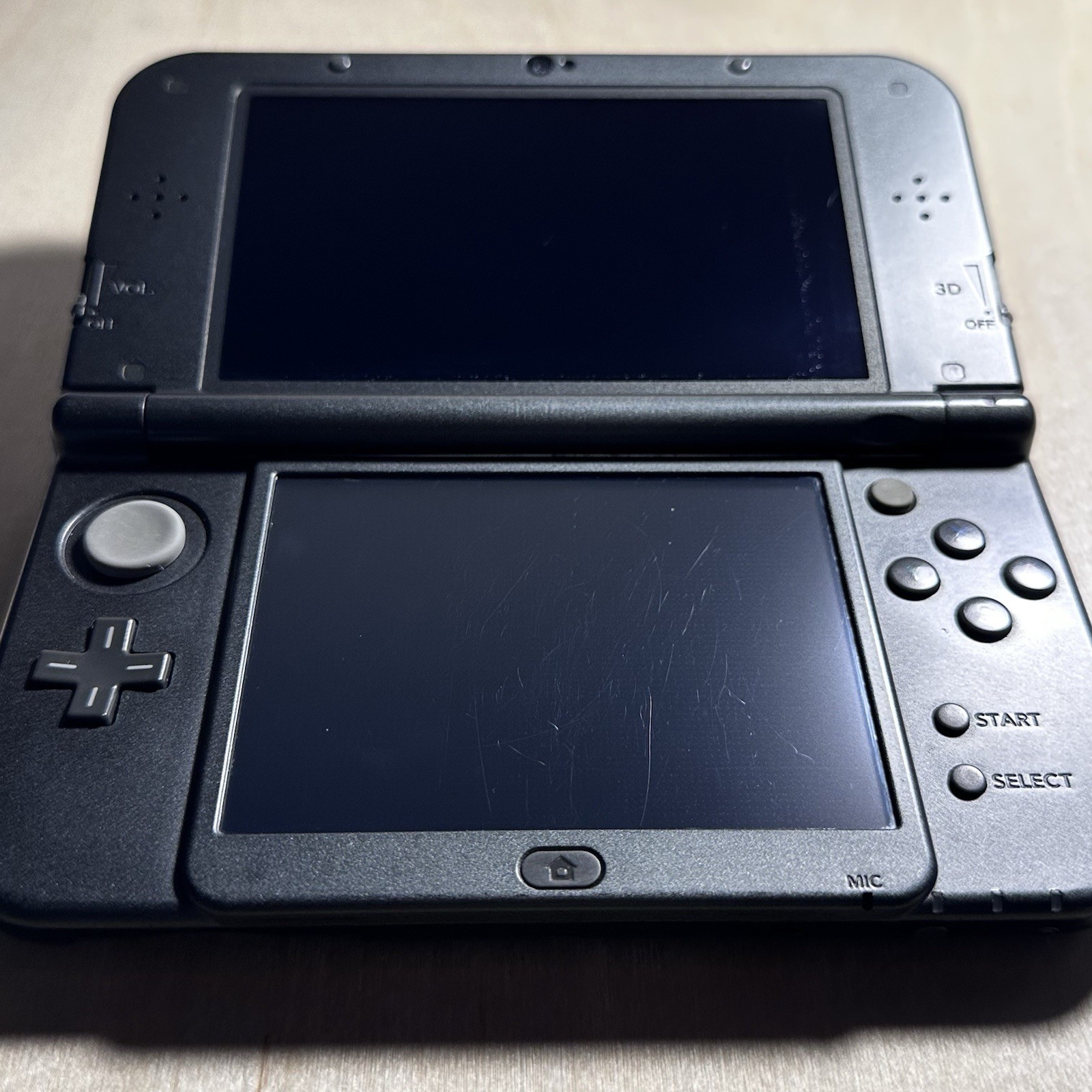 New Nintendo 3DS LL XL Top IPS Region Unlocked Metallic Black Bundle W/ Charger