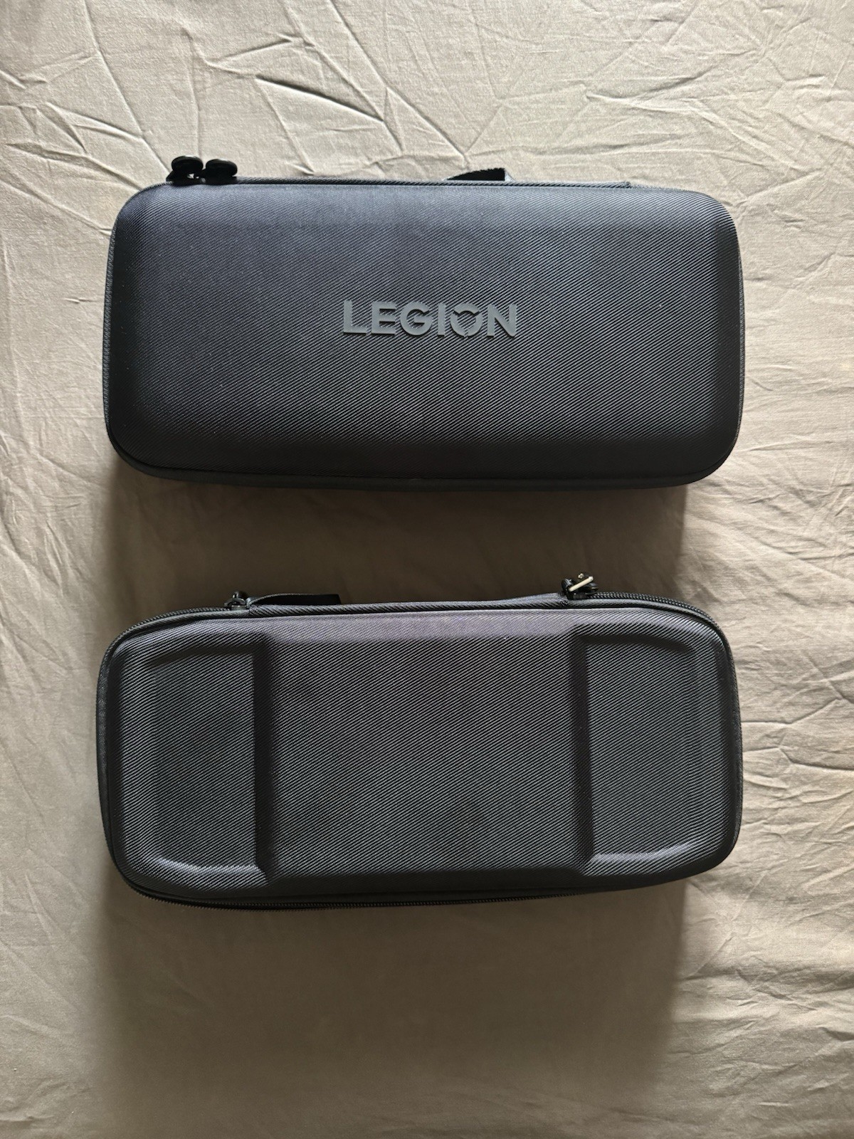Lenovo Legion Go Z1 Extreme Handheld Gaming PC – 1TB – Excellent Condition
