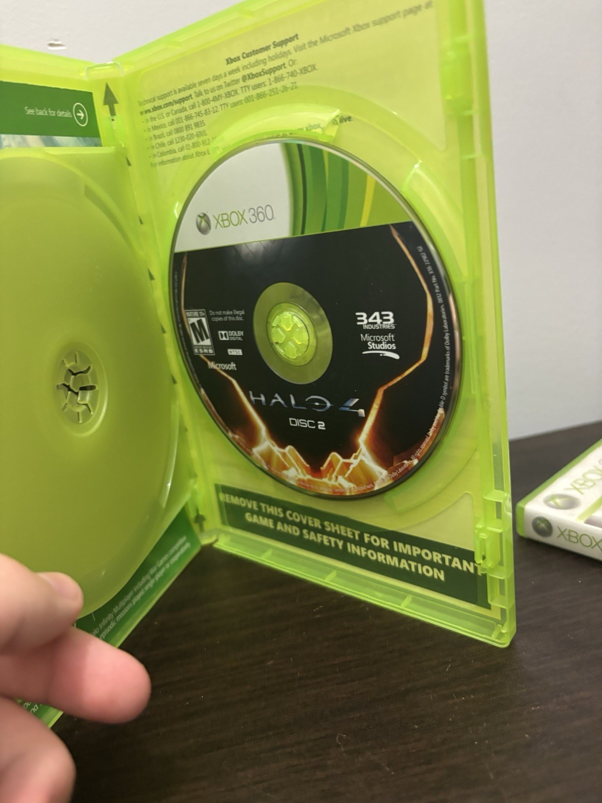 Halo 4 Xbox 360 CIB 2-Disc NTSC-U/C M 2012 Shooter Multiplayer