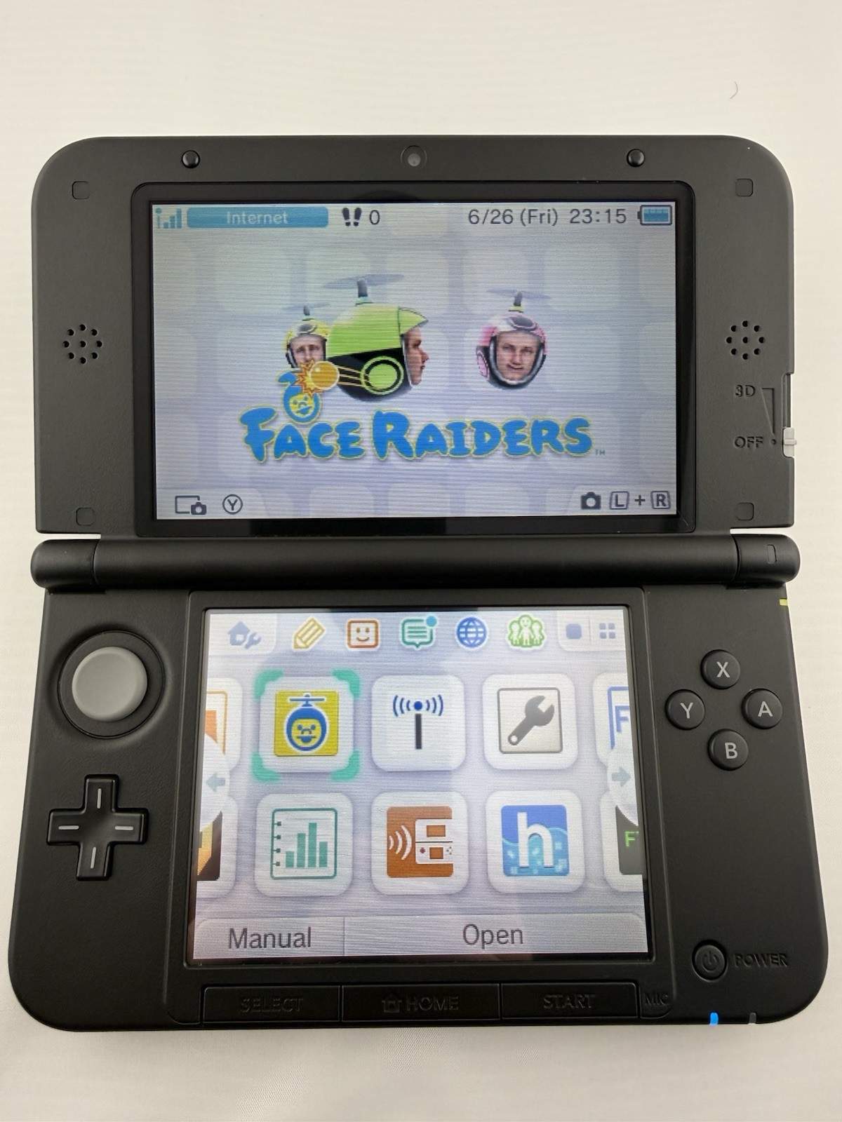 Nintendo 3DS XL LL Silver Phenomenal Condition 32GB Charger Region free English