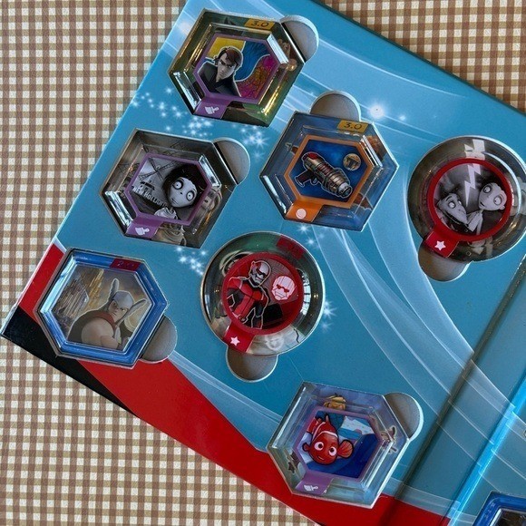 DISNEY INFINITY Power Disc Album With all 20 Wave Discs. Stitch Nemo Anna Merida