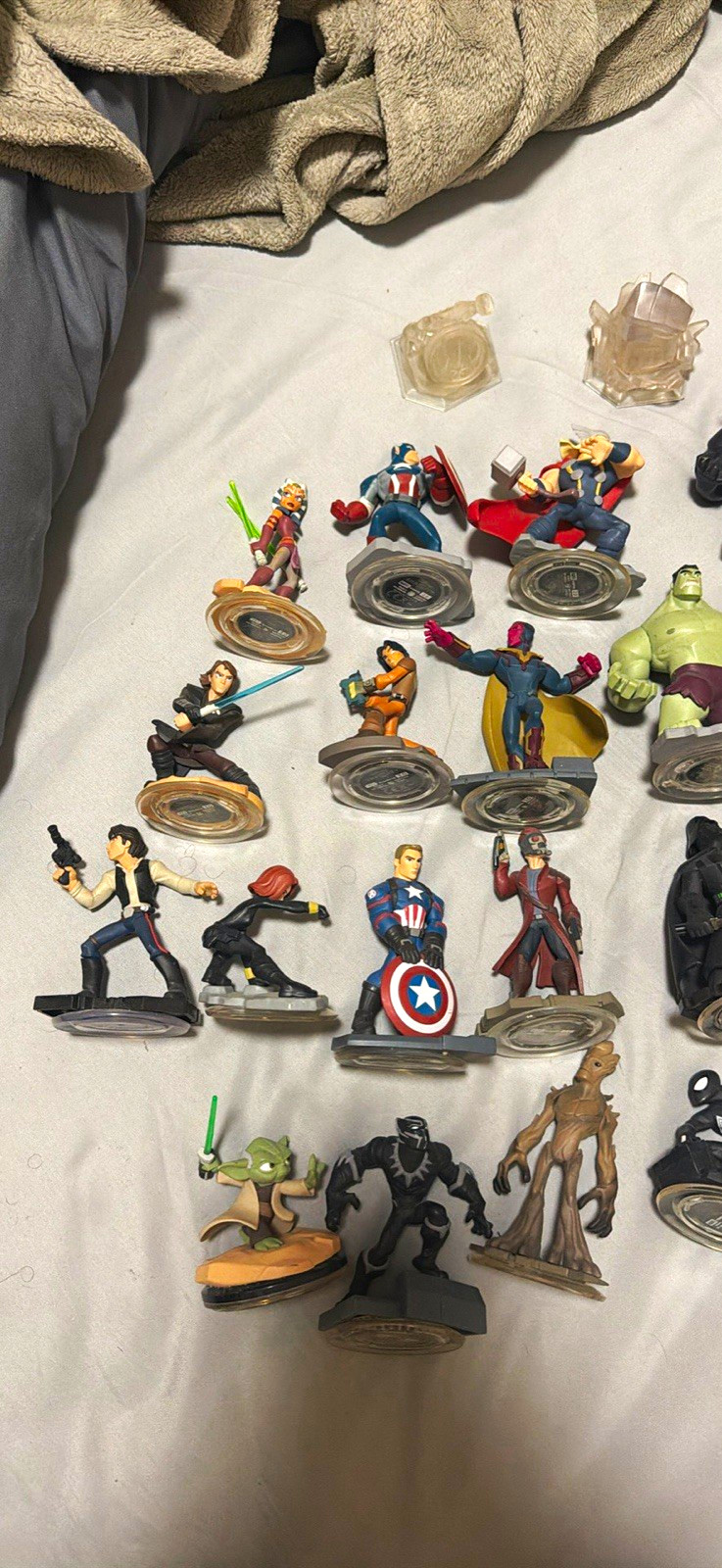 Disney Infinity Mixed Lot Figures Yoda Hulk Groot Han Solo Captain America