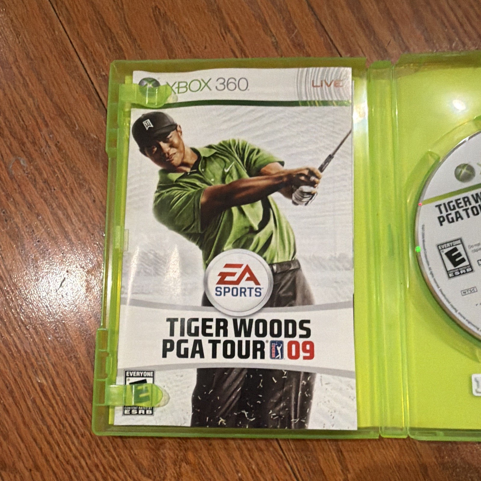 EA SPORTS Tiger Woods PGA Tour 09 (Xbox 360) Multiplayer E Case/Disc