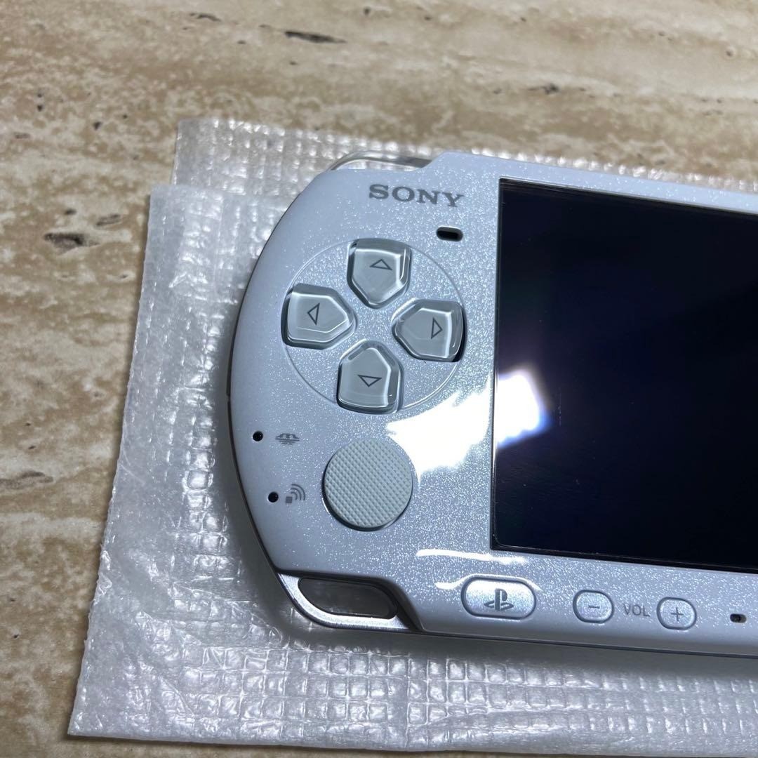 Sony PSP 3000 Pearl White Complete in Box Excellent Condition 7088