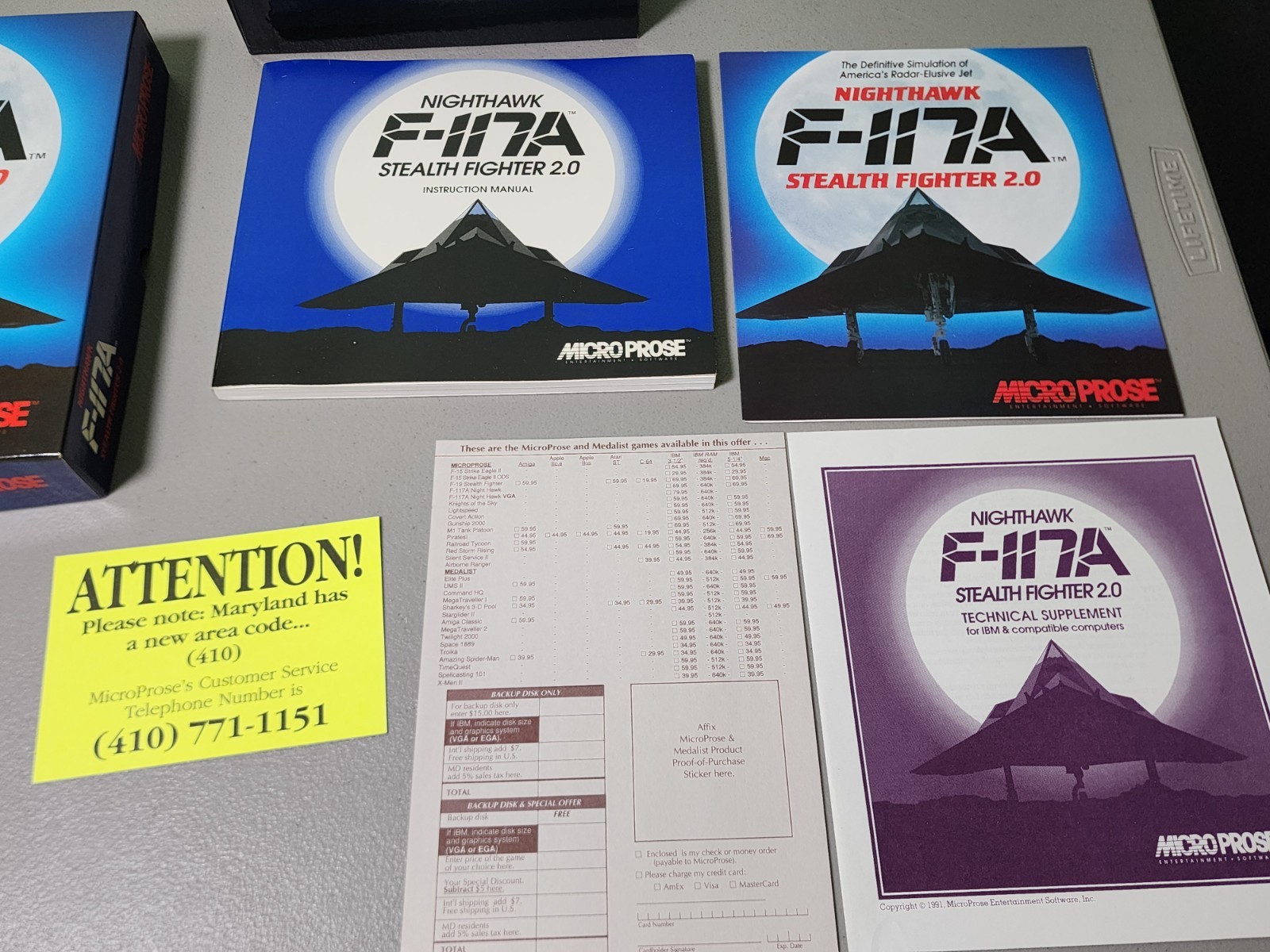 NIGHTHAWK F-117A Stealth Fighter 2.0 IBM PC Big Box 3.5 Floppy Disk Complete CIB