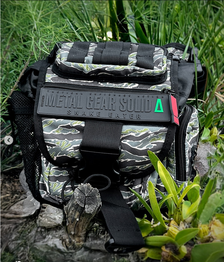 Metal Gear Solid Δ Snake Eater Konami Rare Exclusive Tactical Camo Satchel Bag