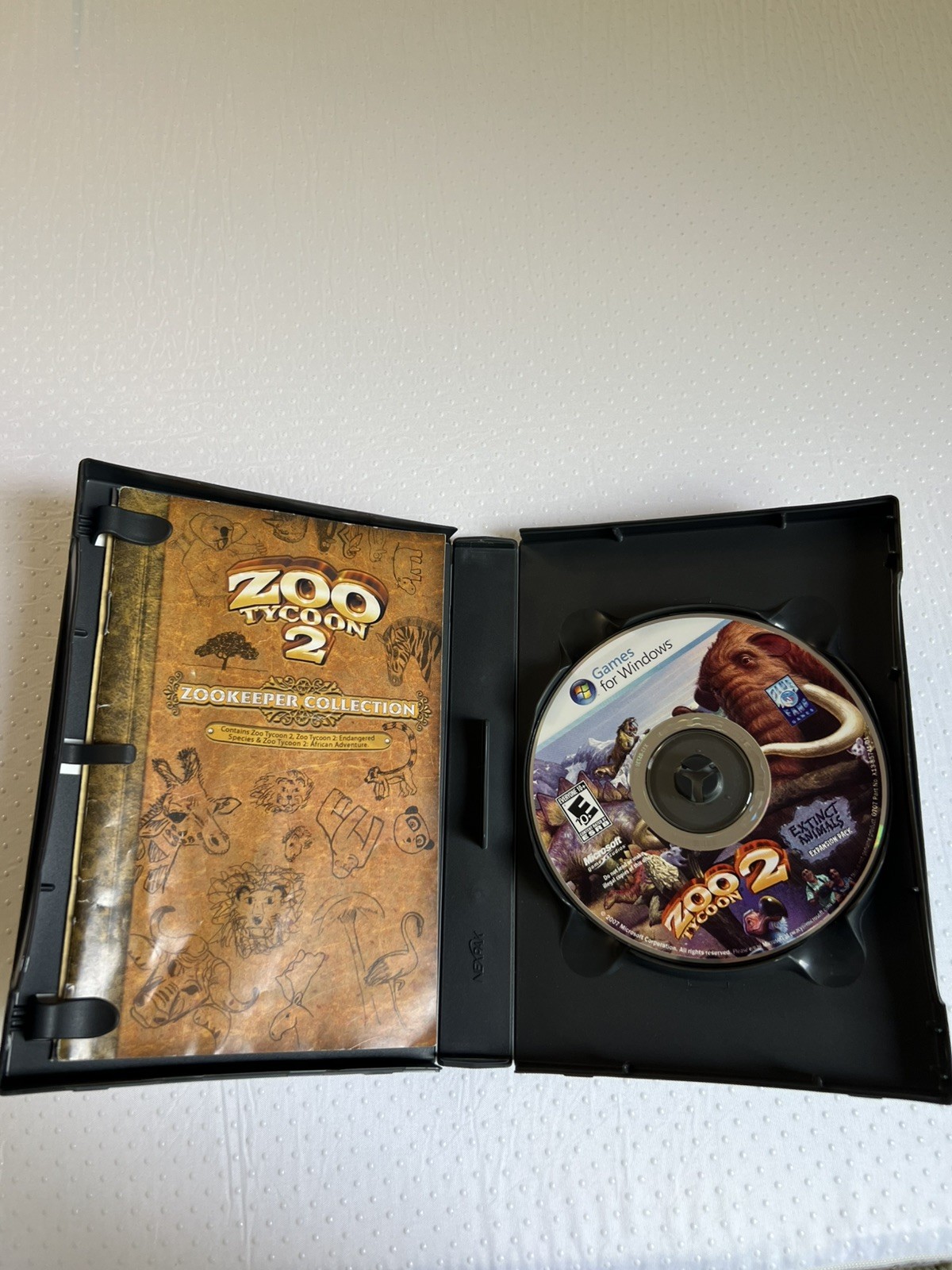 Zoo Tycoon 2 Zookeeper Edition + Extinct Expansion PC CD-ROM + Hidden Mysteries