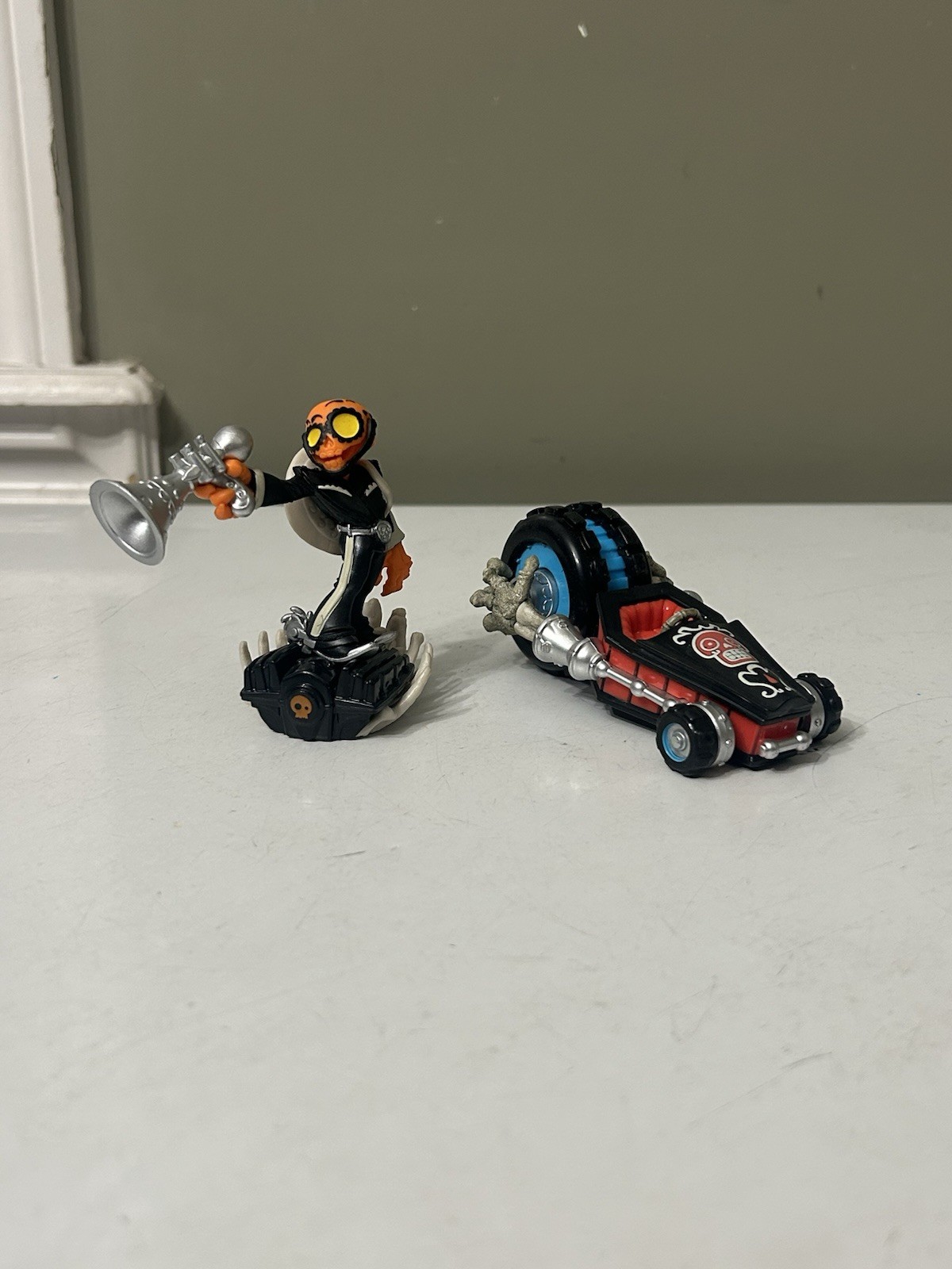 Skylanders Frightful Fiesta With Crypt Crusher Vehicle