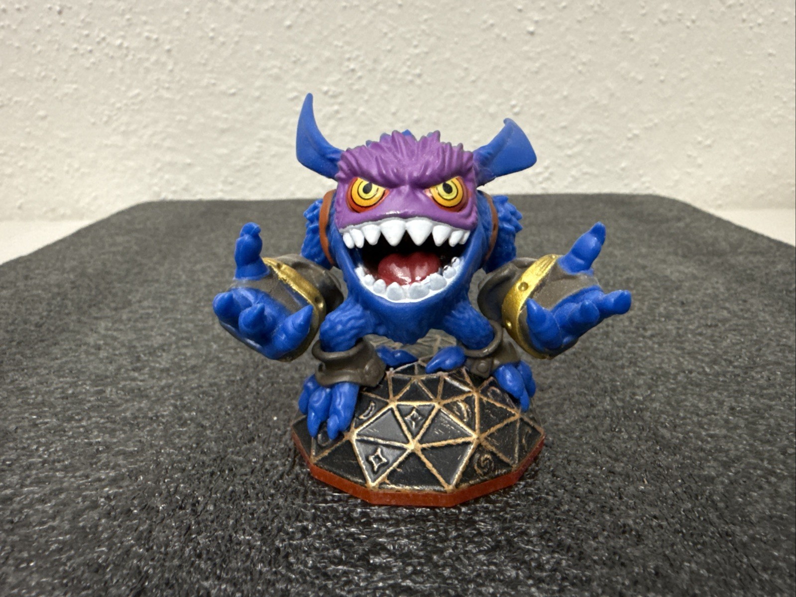 2014 Skylanders Trap Team Fizzy Frenzy Pop Fizz Figure 87101888 Activision