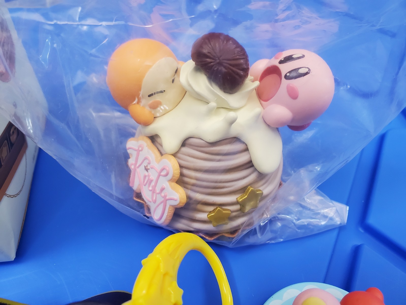 Kirby 4x Collectibles – Figures + Keychains – Paldolce Collection + Blind Bag