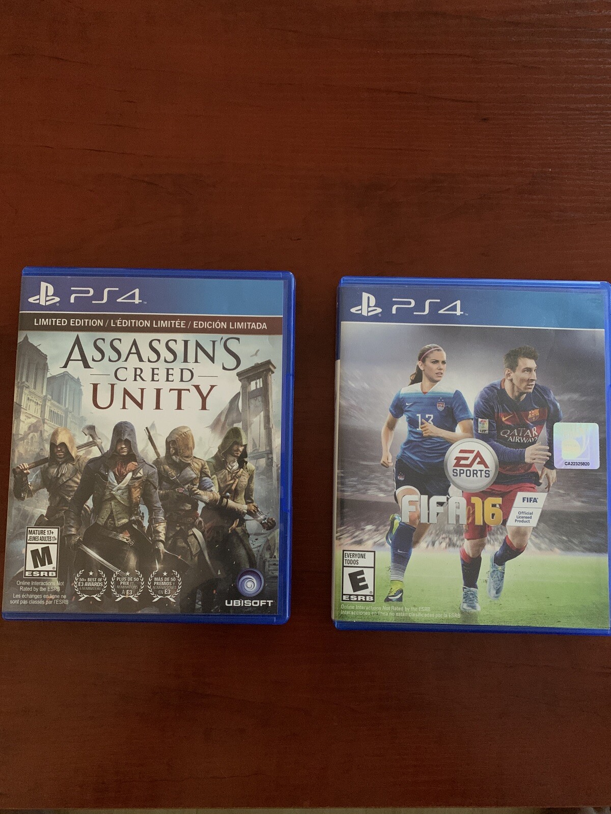 PS4 Lot (2) Assassins Creed Unitt / Fifa 16