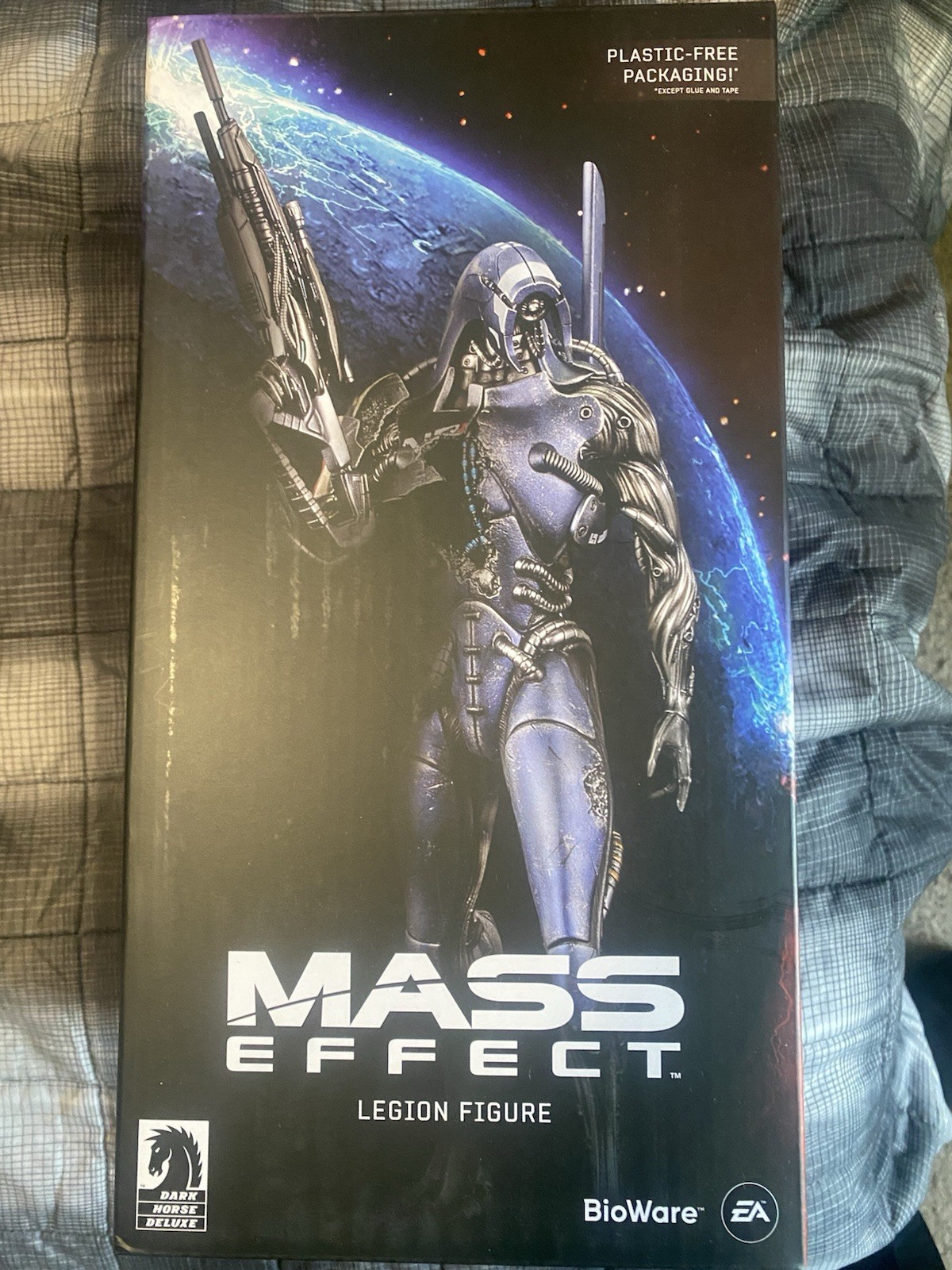Dark Horse Deluxe Mass Effect Legion Figure