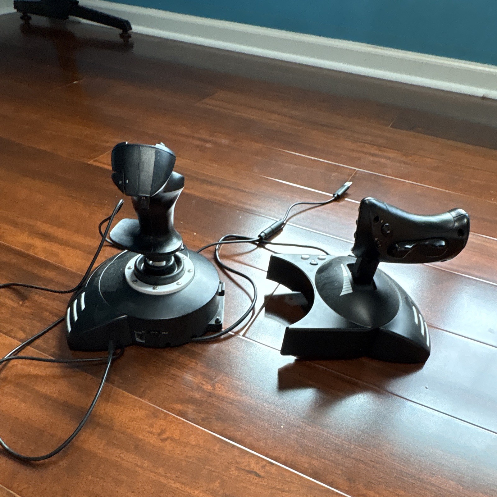 Thrustmaster Flight Stick Joystick & Throttle Quadrant Set Multi-Platform Black