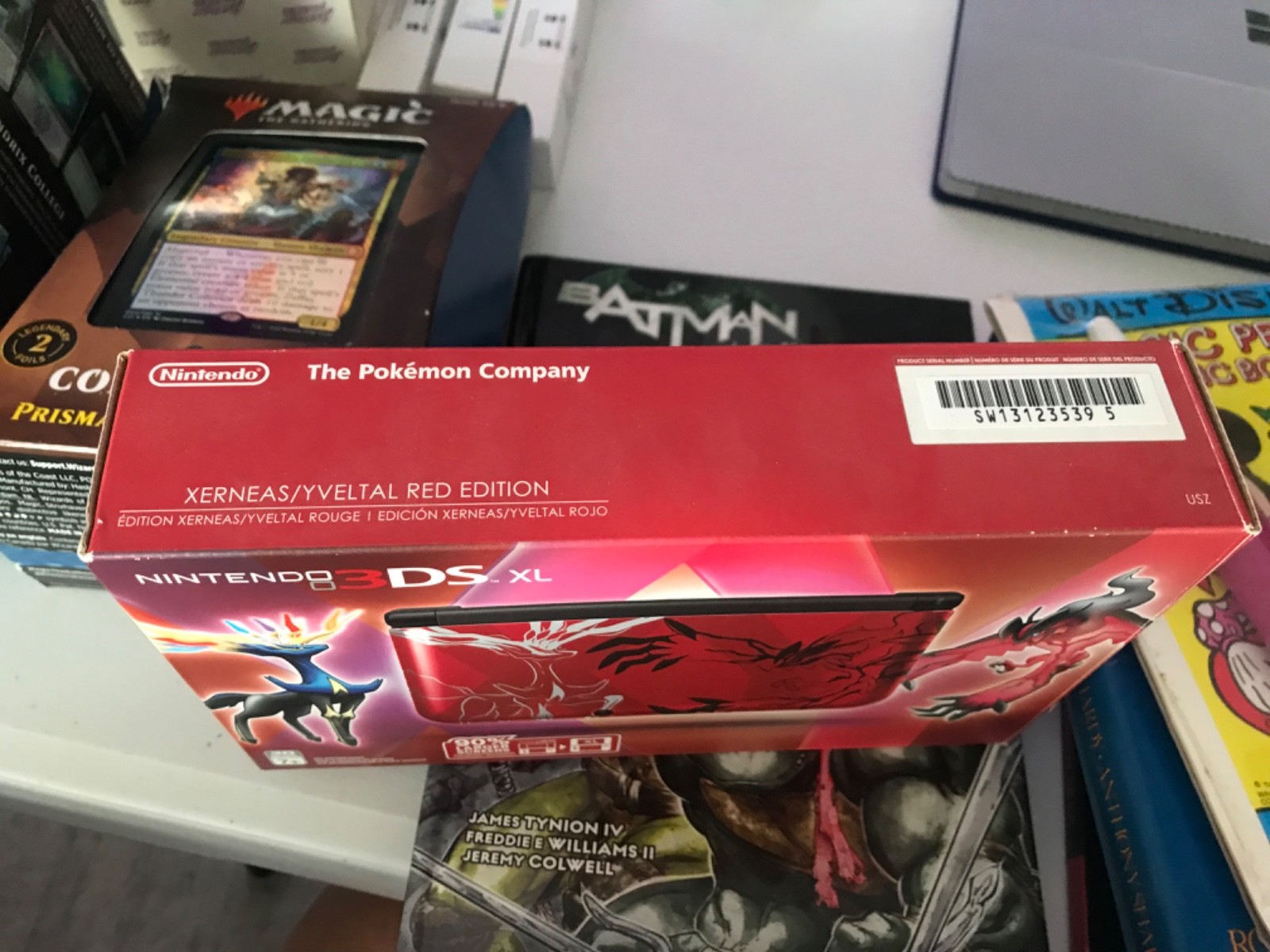 Nintendo 3DSXL Xerneas/Yveltal Red Edition Box Only