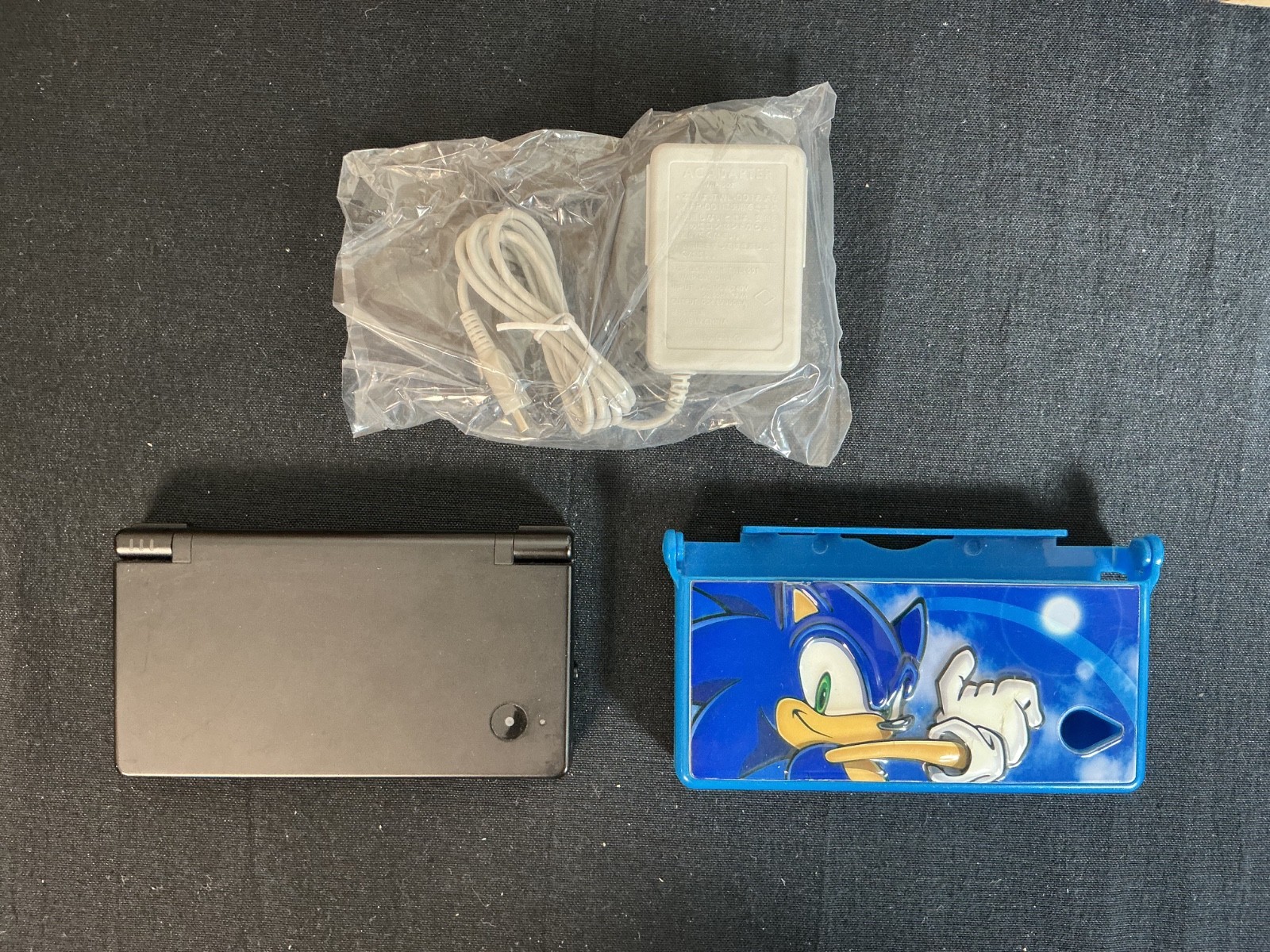 Nintendo DSi Black Console with Charger & Sonic Hard Shell Case – READ DESC.