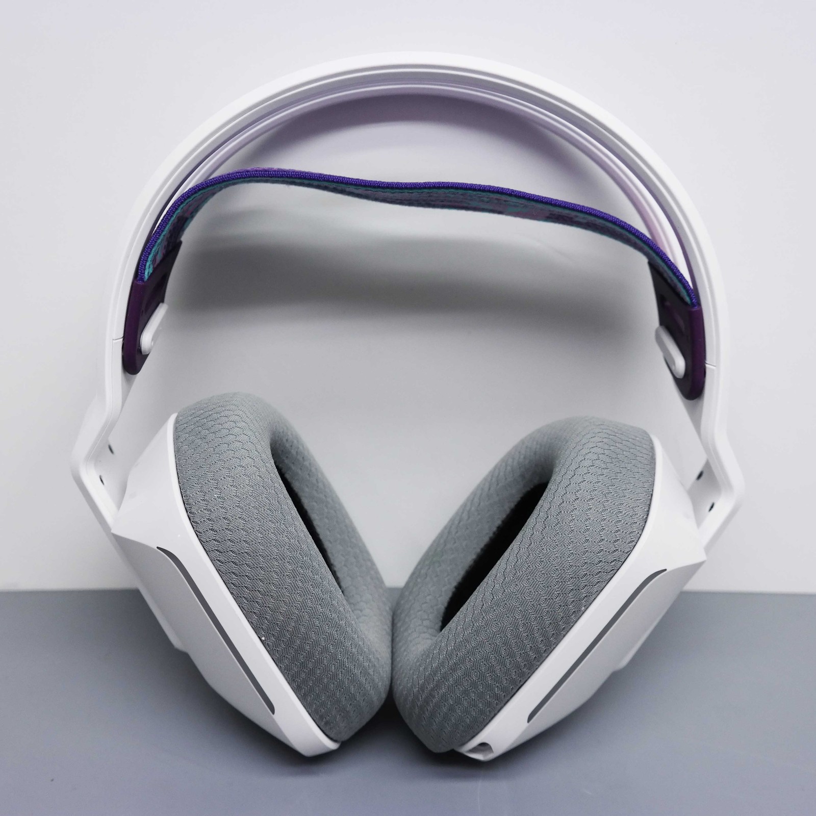 Logitech G733 LIGHTSPEED Wireless Gaming Headset for PS4, PC – White NO DONGLE