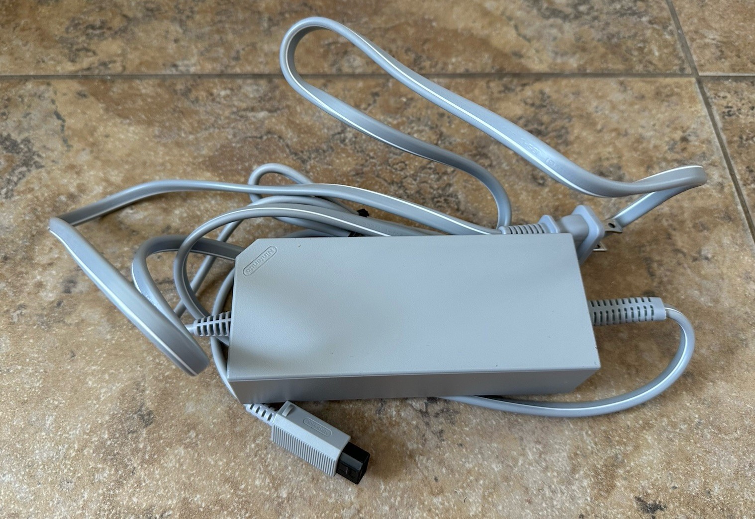 Nintendo Wii accessories RVL-014 Sen Bar, RVL-009 AV Cables,RVL-022 AC Adapter