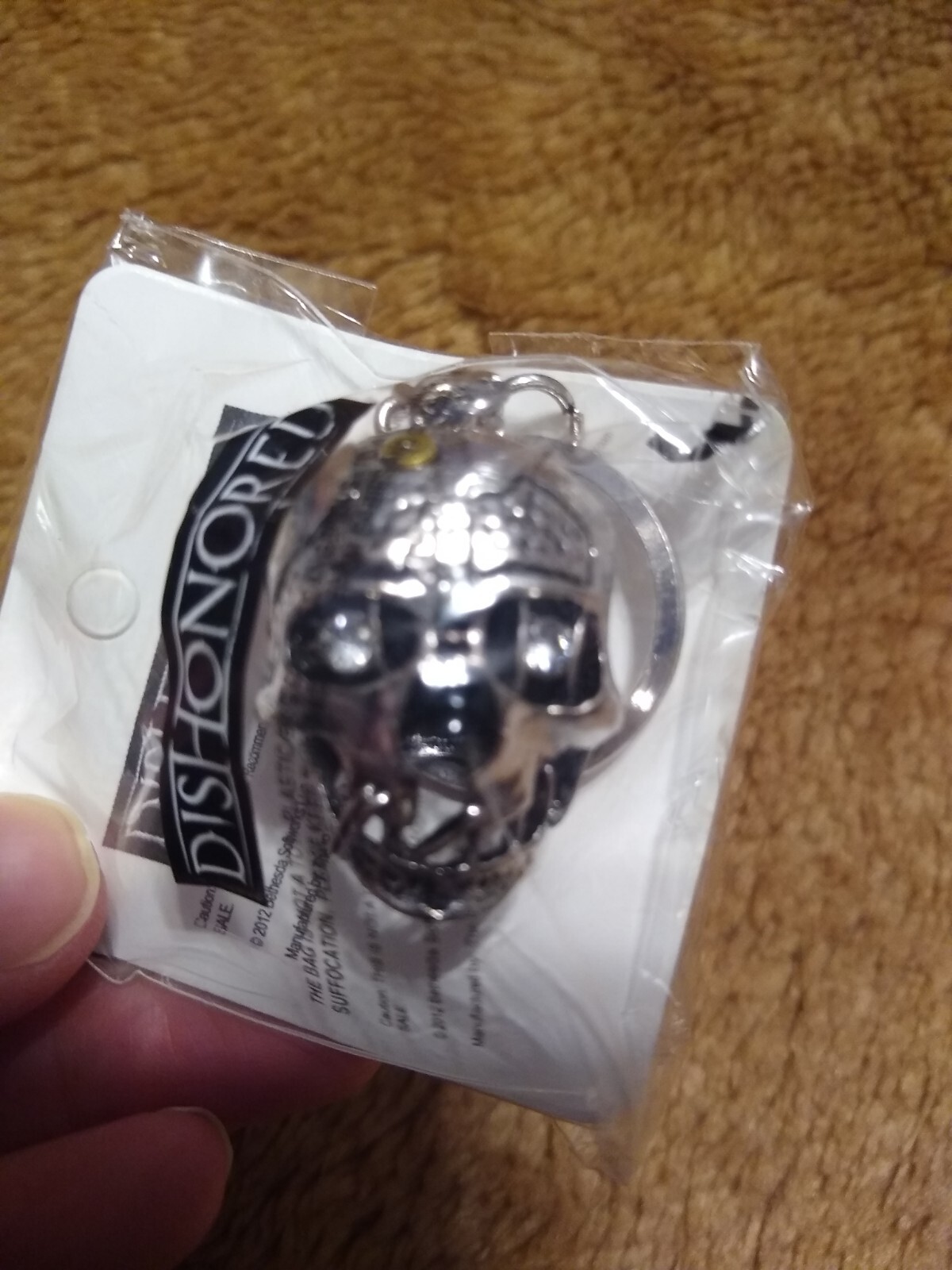Corvo Attano DISHONORED Promotional Game Keychain 2012 Mask Skull BETHESDA RARE