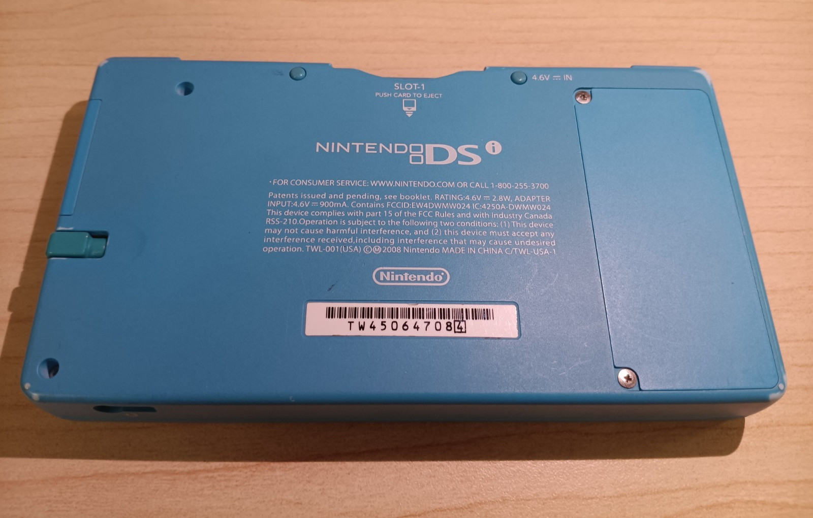 Nintendo DSi light blue console bundle w/ 5 games & charger- Tested