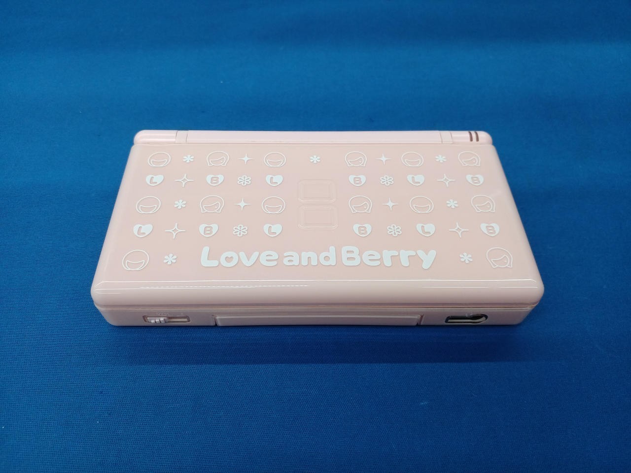 Nintendo DS Lite Love and Berry Set Card Reader, Unopened, 2006, A3008