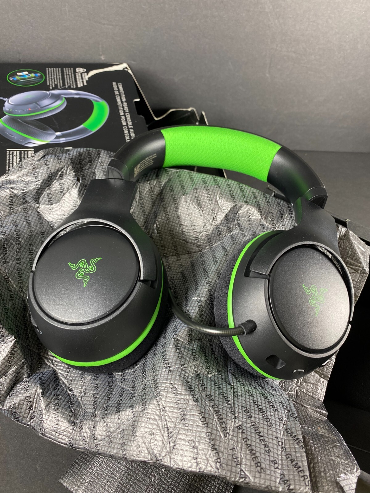 Razer Kaira Wireless Gaming Headset for Xbox Series X/S – Black/Green