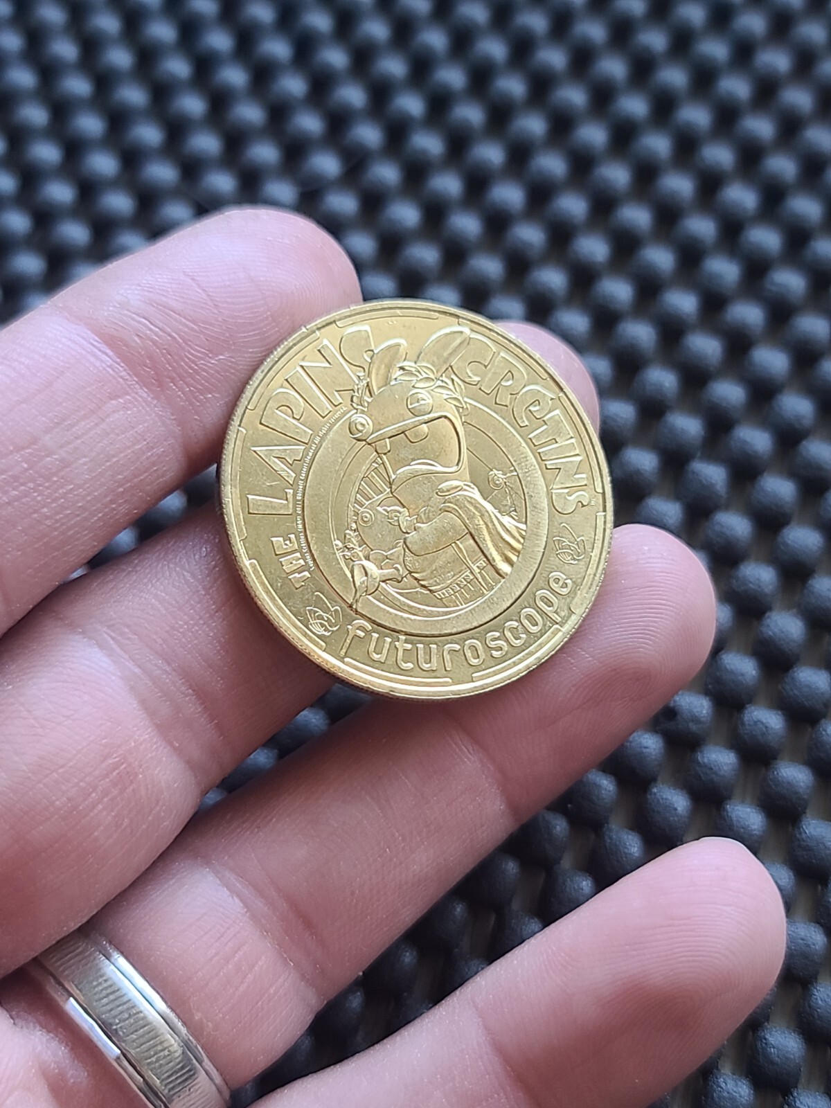 Rabbids FutureScope Coin Medal Souvenir Rare Promo Mario Nintendo Ubisoft France