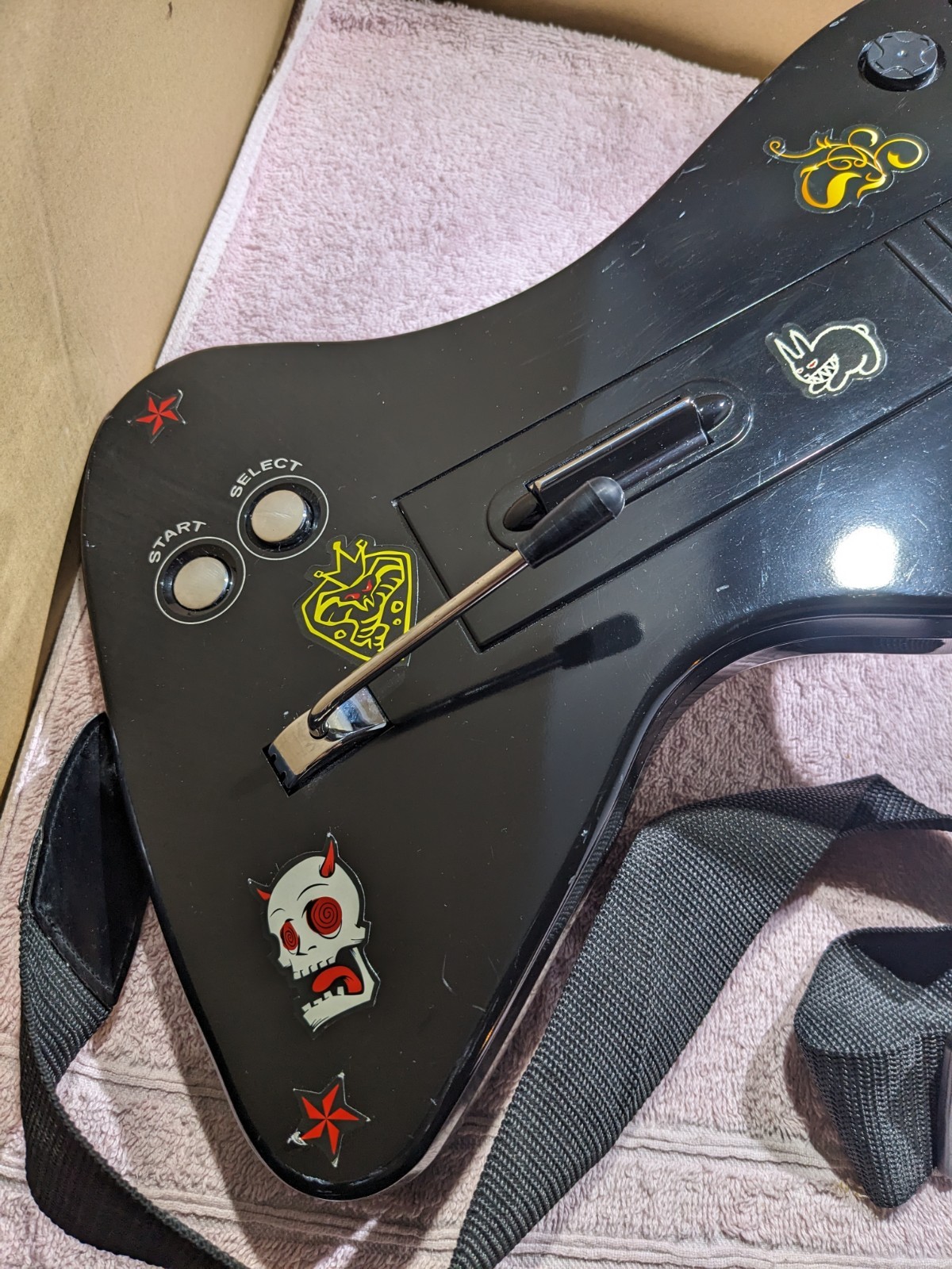 Sony PlayStation 3 PS3 Wireless Guitar RT3300 – React – NO DONGLE