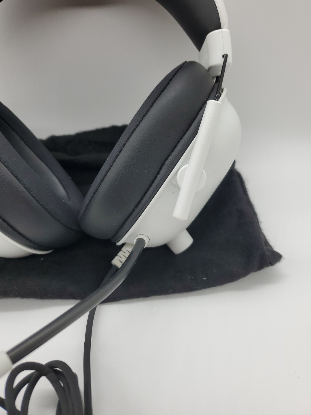 Razer Blackshark V2 X White Over the Ear Gaming Headset