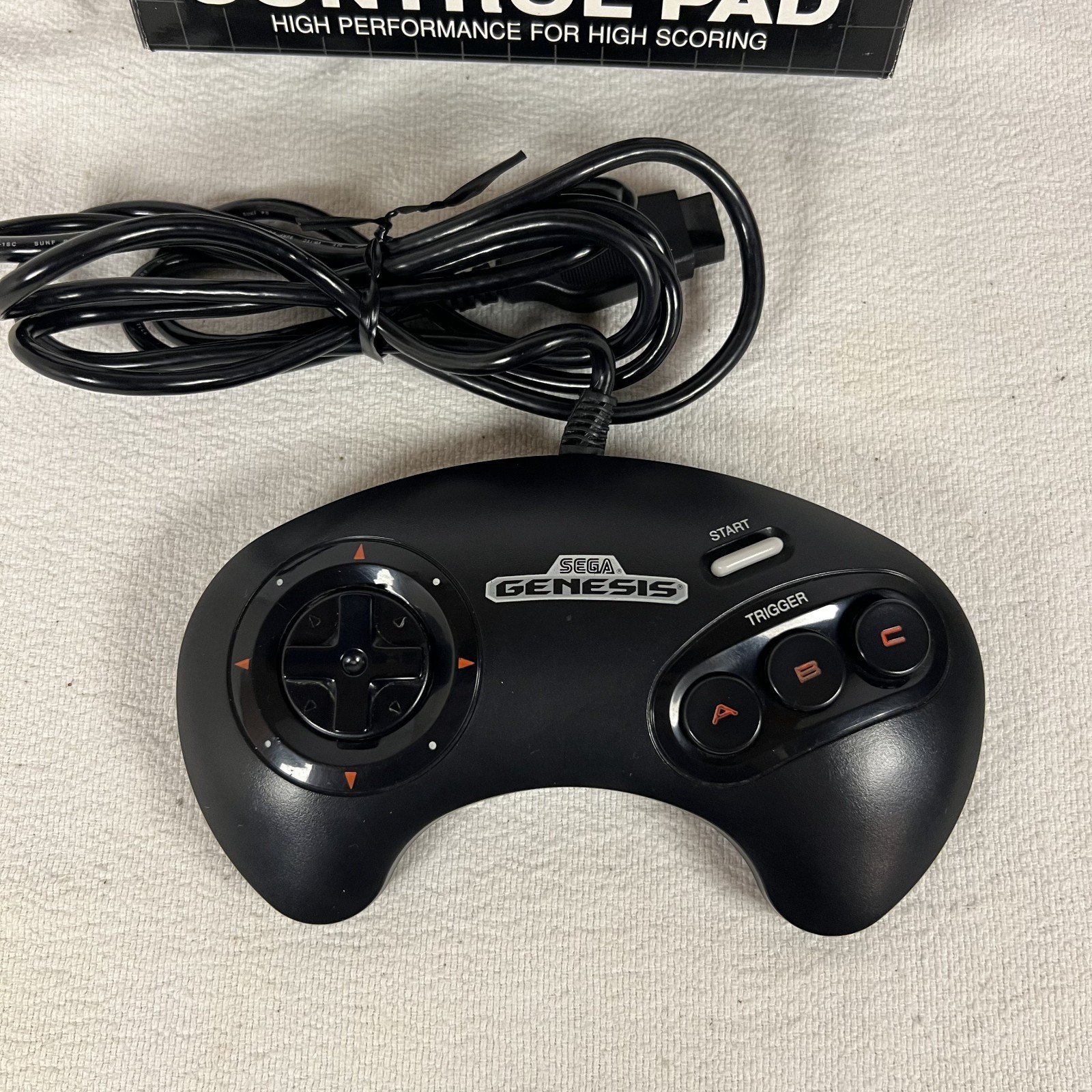 OEM Official Sega Genesis Control Pad 3 Button Controller 1650 With Box Tested