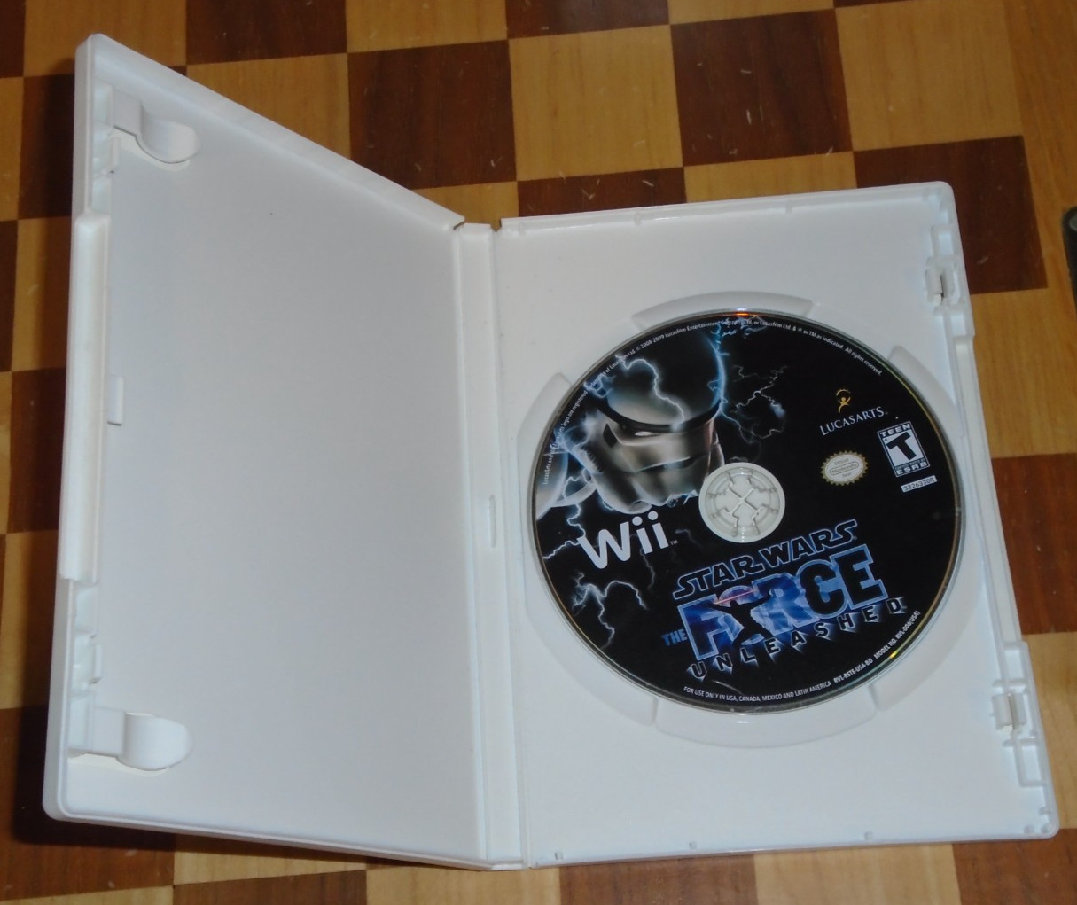 8x Nintendo Wii game: Beatles, Tintin, Barbie, Star Wars, Alvin, Disney Princess