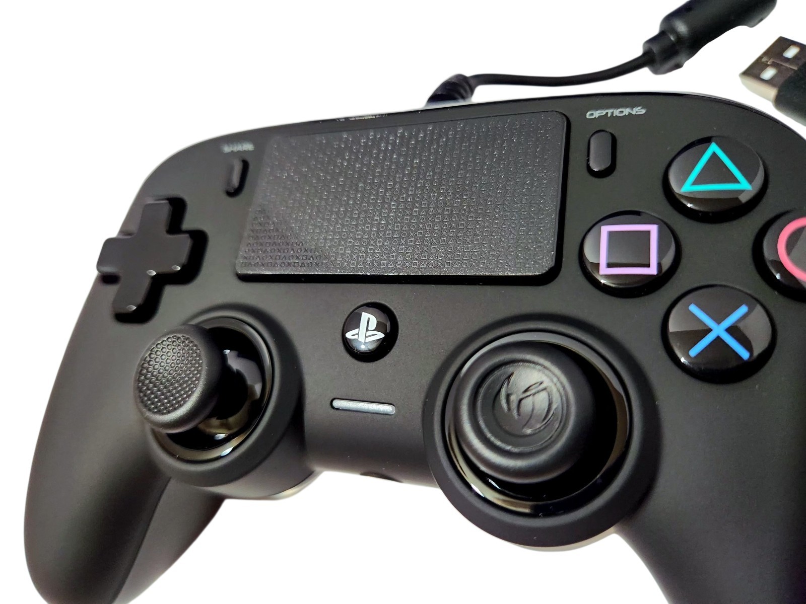 PS4 Wired Controller for PlayStation 4 & PC – Nacon – Black